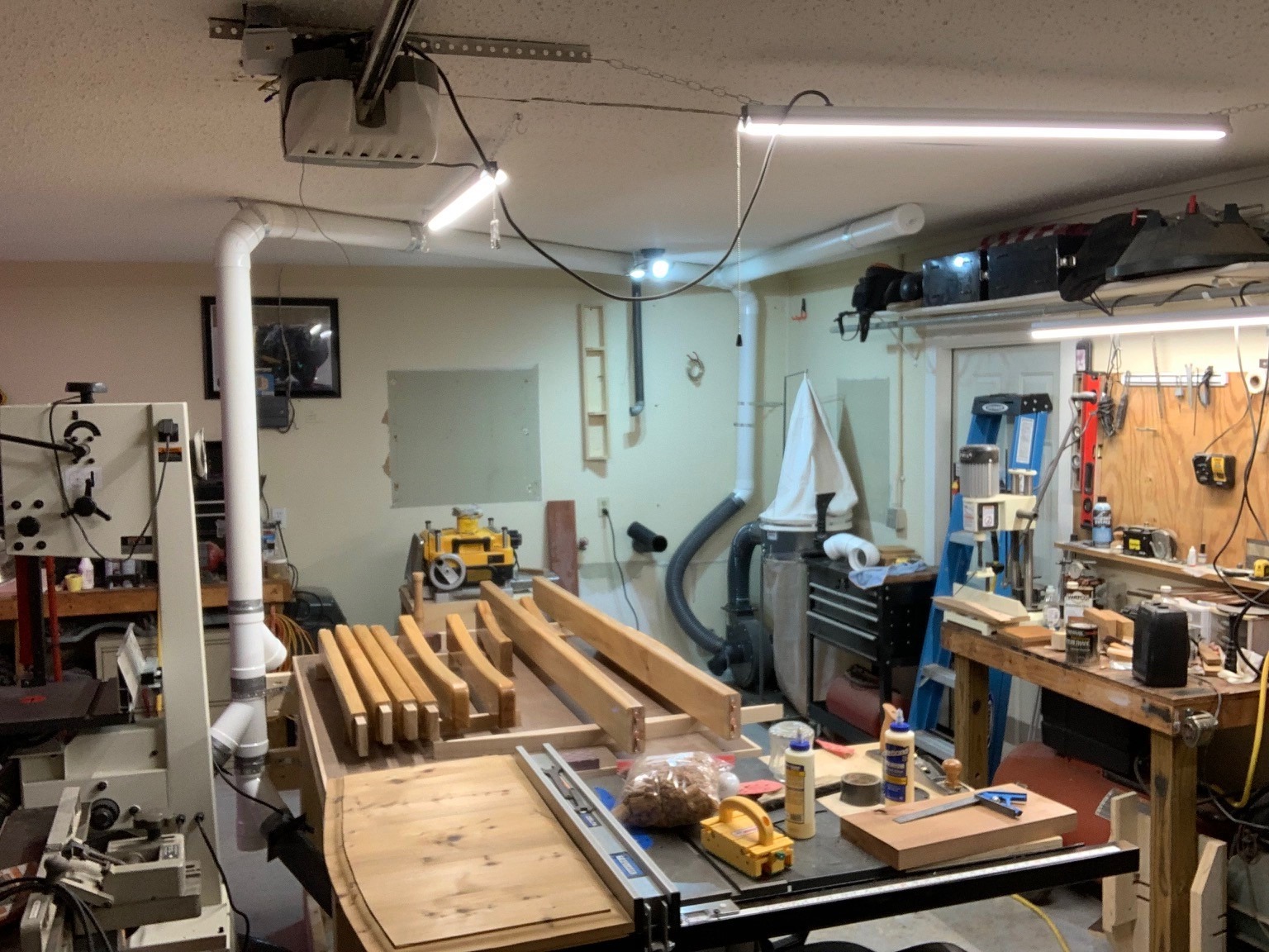 JET Black 14-Inch Woodworking Band Saw, 1.75 HP, 115/230V 1Ph (JWBS-14SFX-BLK) customer photo 1