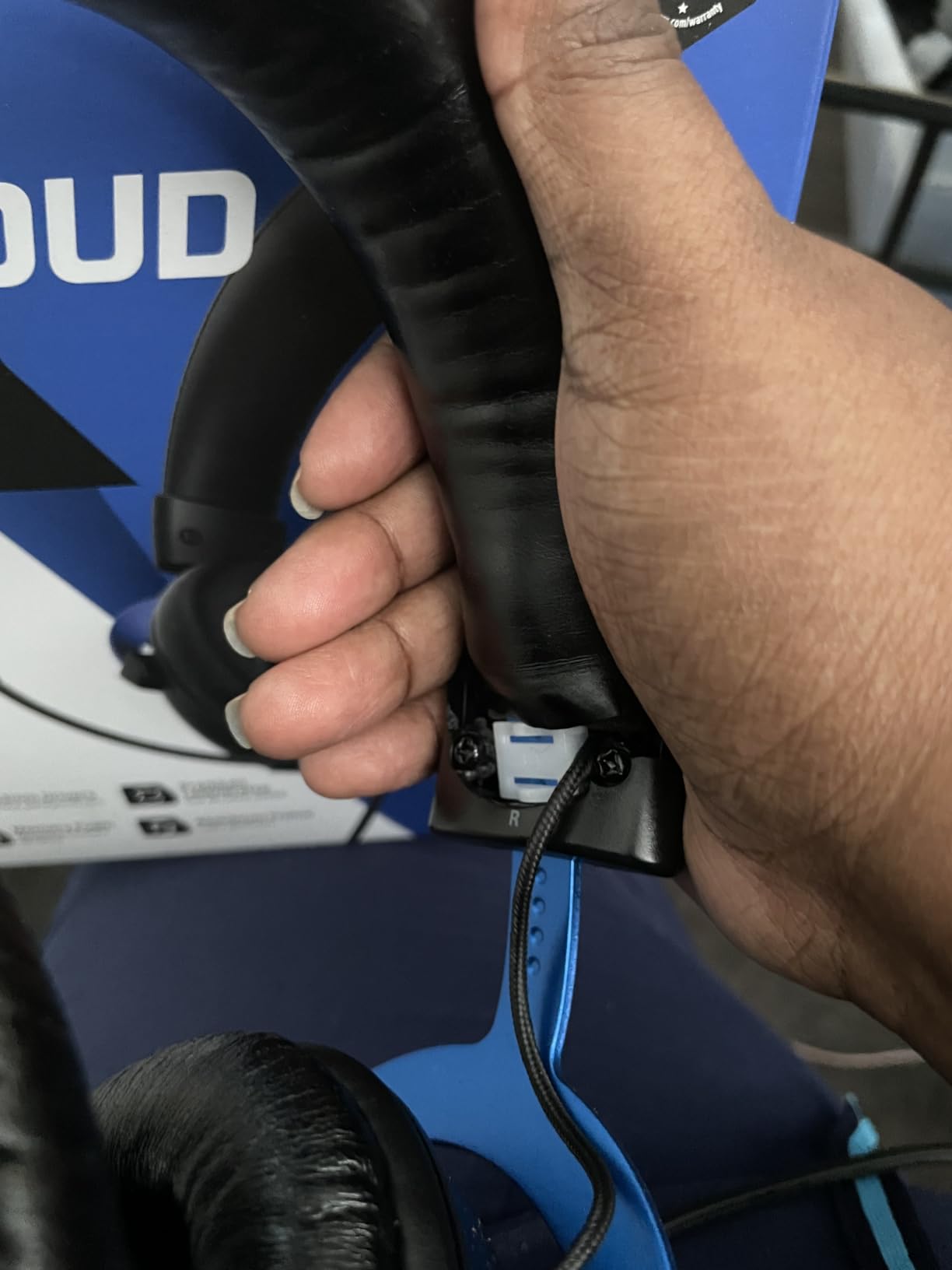 HyperX Cloud - Gaming Headset, Memory Foam Comfort, Noise-Cancelling mic, Durable Aluminum Frame customer photo 1