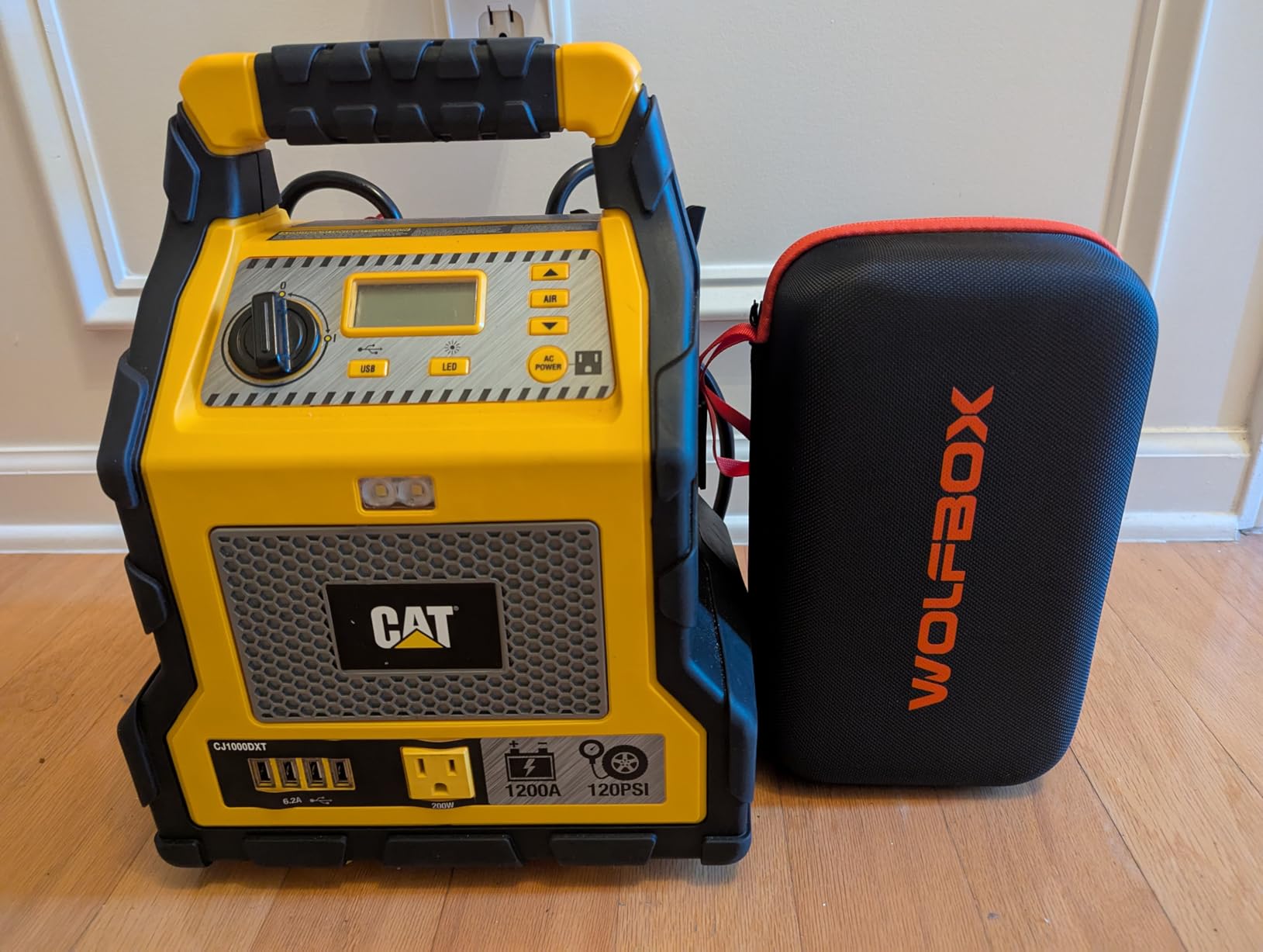 WOLFBOX MV16A 3000A Jump Starter with Air Compressor, 59.2Wh&160PSI Portable Car Battery Jump Starter with 65W Fast Charging, 12V Battery Pack (8L Gas 6L Diesel) with Boost, Light and Jumper Cables customer photo 1