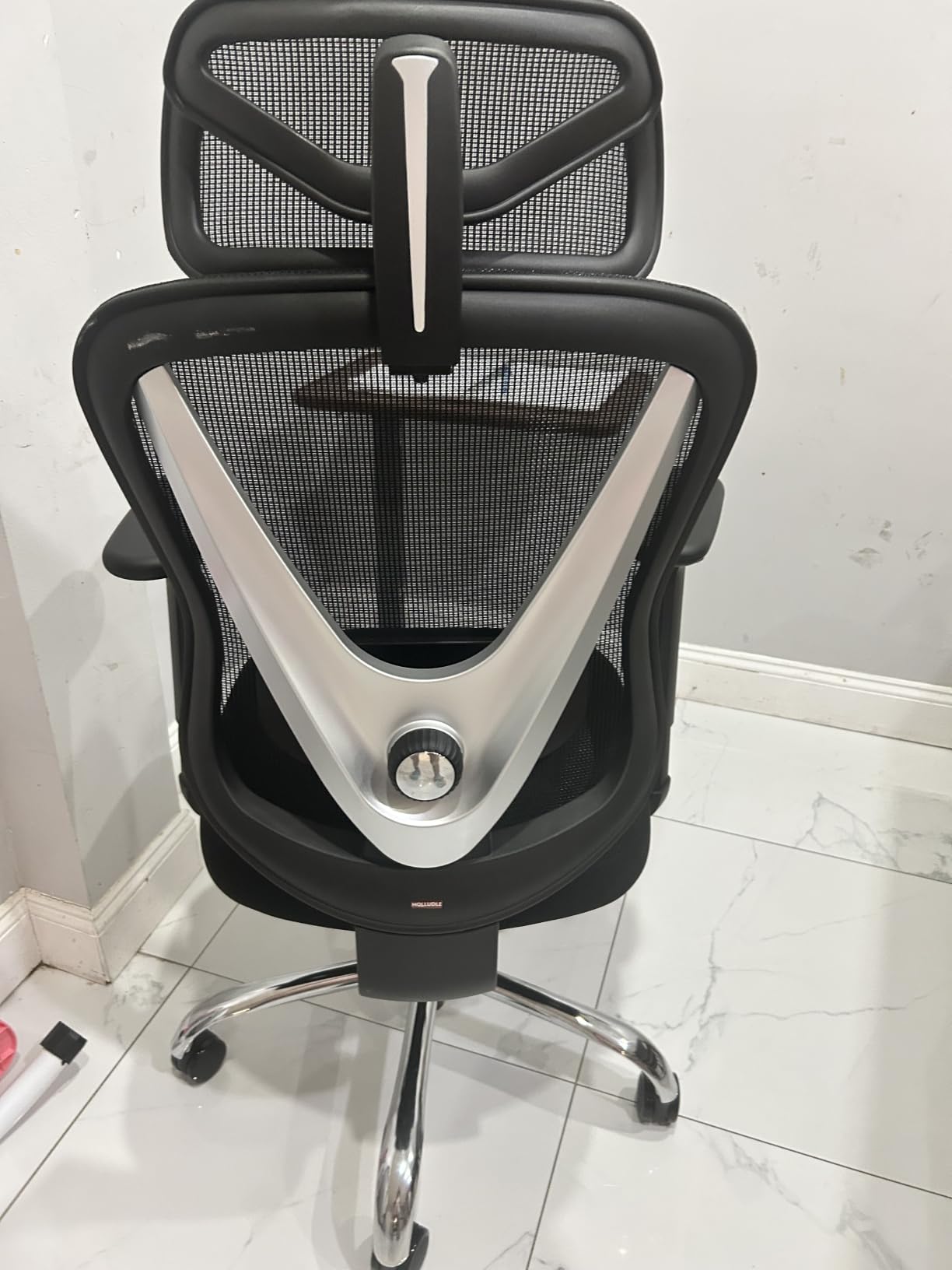 HOLLUDLE Ergonomic Mesh Office Chair - 3D Adjustable Lumbar Support & 3D Armrests, V-Shaped Back, Adjustable Desk Chair for Office & Home, White customer photo 1