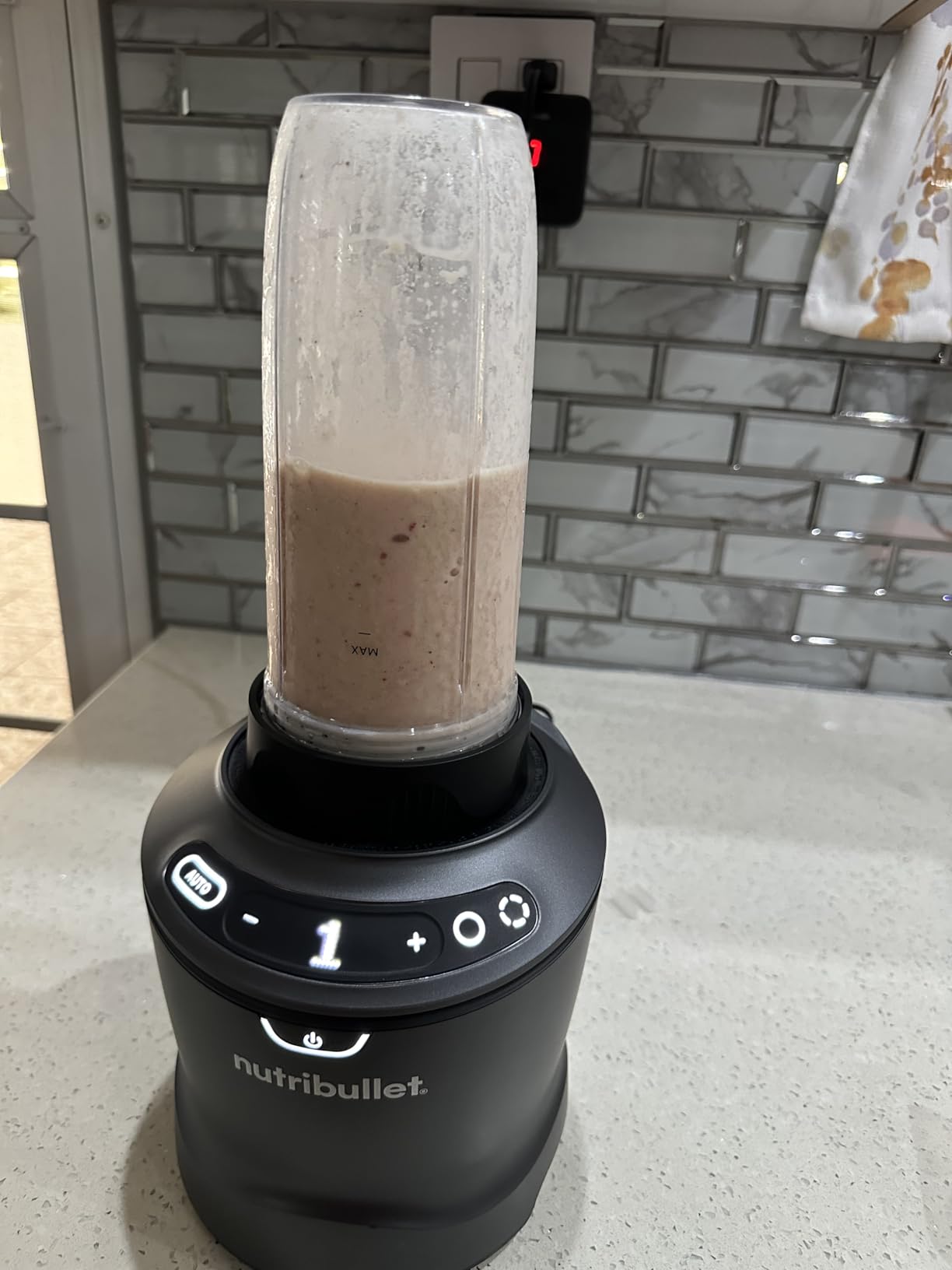 nutribullet SmartSense Blender Combo, 1400W, 64oz Pitcher, 32oz & 24oz Cups, 5-Speed, Smoothies, Ice and Frozen Fruit, Nut Milk, Soup, Matte Black, NBF50700AK customer photo 1