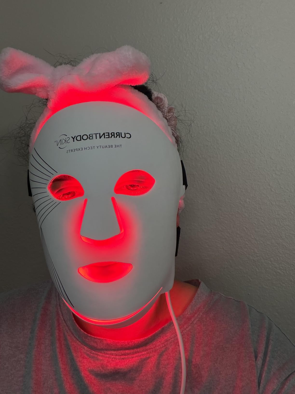 CurrentBody Skin LED Light Therapy Mask Series 2 - Advanced Anti-Aging, Reduce Wrinkles, Best-Fit Coverage, All Skin Types, Cordless, Auto Shut-Off, 10-Min Session customer photo 1