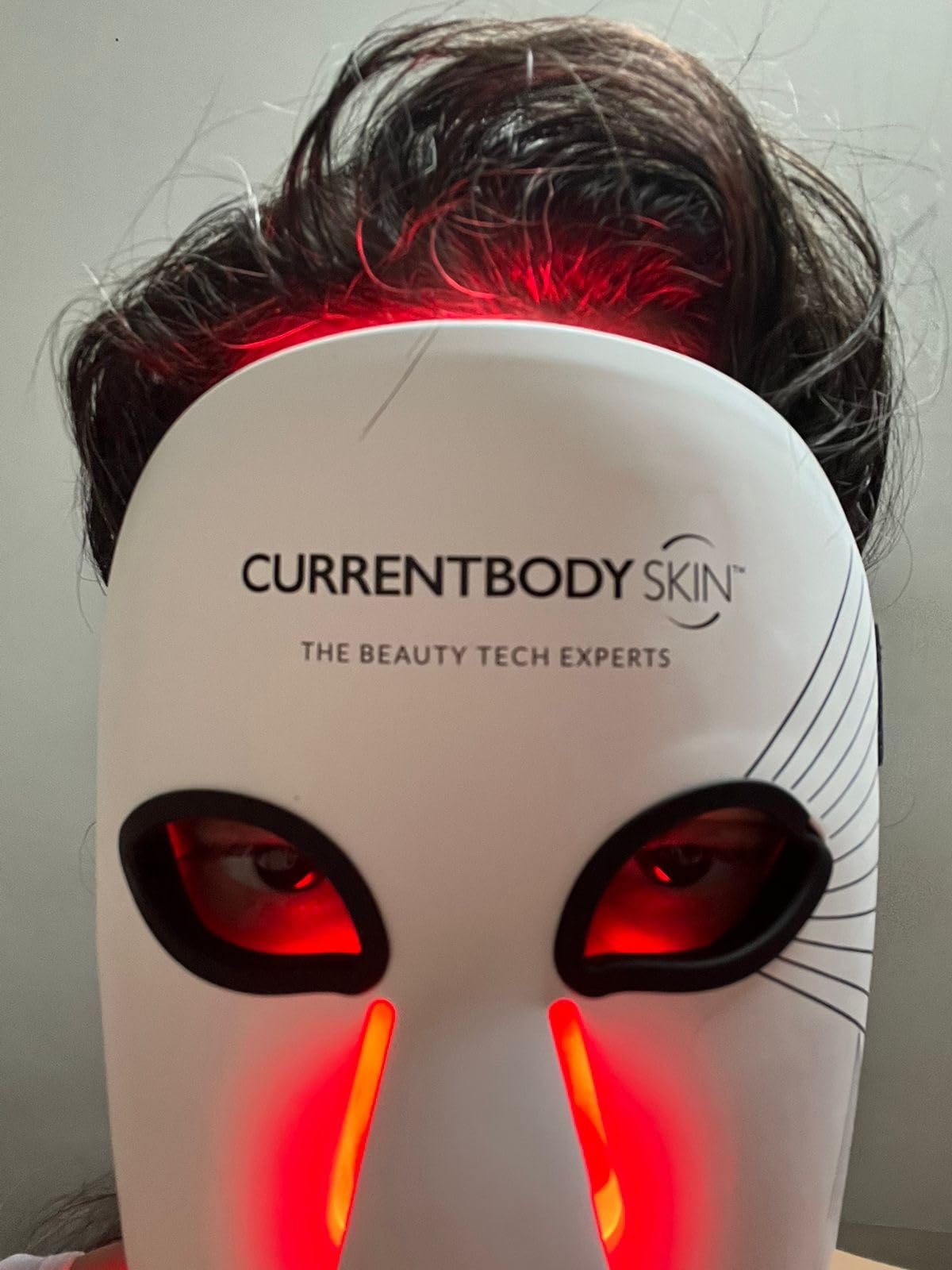 CurrentBody Skin LED Light Therapy Mask Series 2 - Advanced Anti-Aging, Reduce Wrinkles, Best-Fit Coverage, All Skin Types, Cordless, Auto Shut-Off, 10-Min Session customer photo 2
