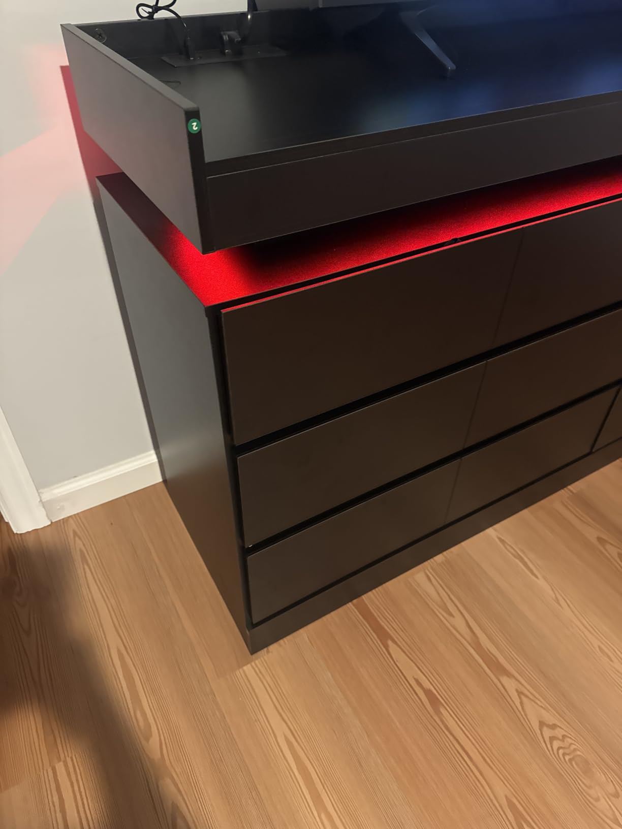 Gyfimoie 9 Drawer Dresser with Power Outlet Modern Dresser with LED Light customer photo 2