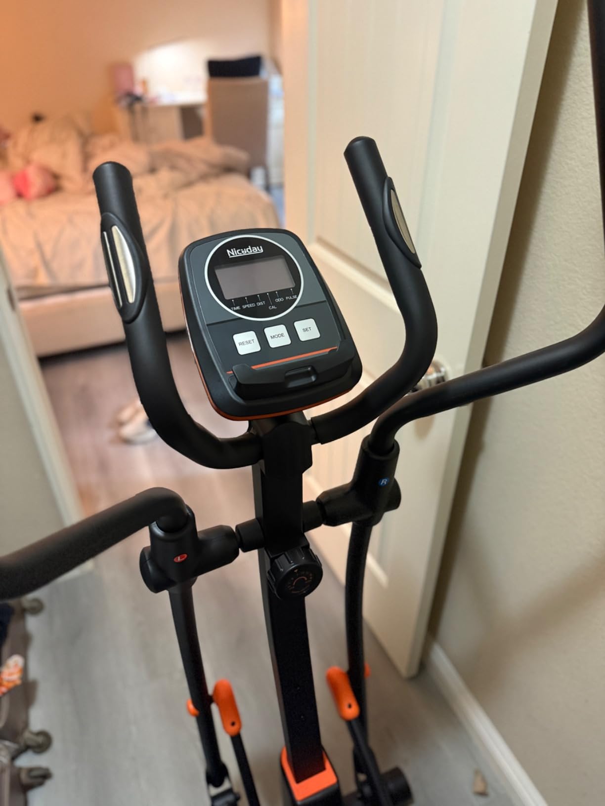Niceday Elliptical Exercise Machine with 15.5/18/19IN Long Stride | Compact Elliptical Machine for Home Use, 16 Resistance Levels, 400LBS Stable Loading Capacity, Kinomap APP Support customer photo 1