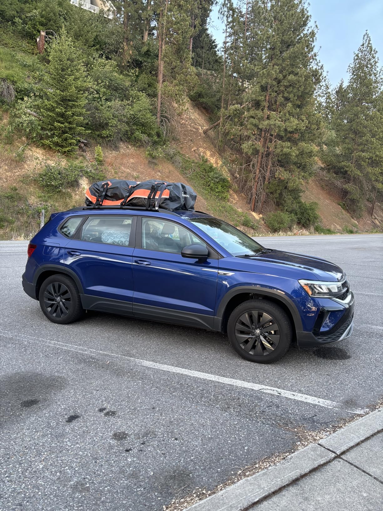 Sailnovo Car Rooftop Cargo Carrier 21 Cubic Feet, Waterproof 1000D PVC Car Roof Bag with Anti-Slip Mat, Combination Lock, Storage Bag, Door Hooks & Tie-Down Strap fit Vehicle with/Without Luggage Rack customer photo 2