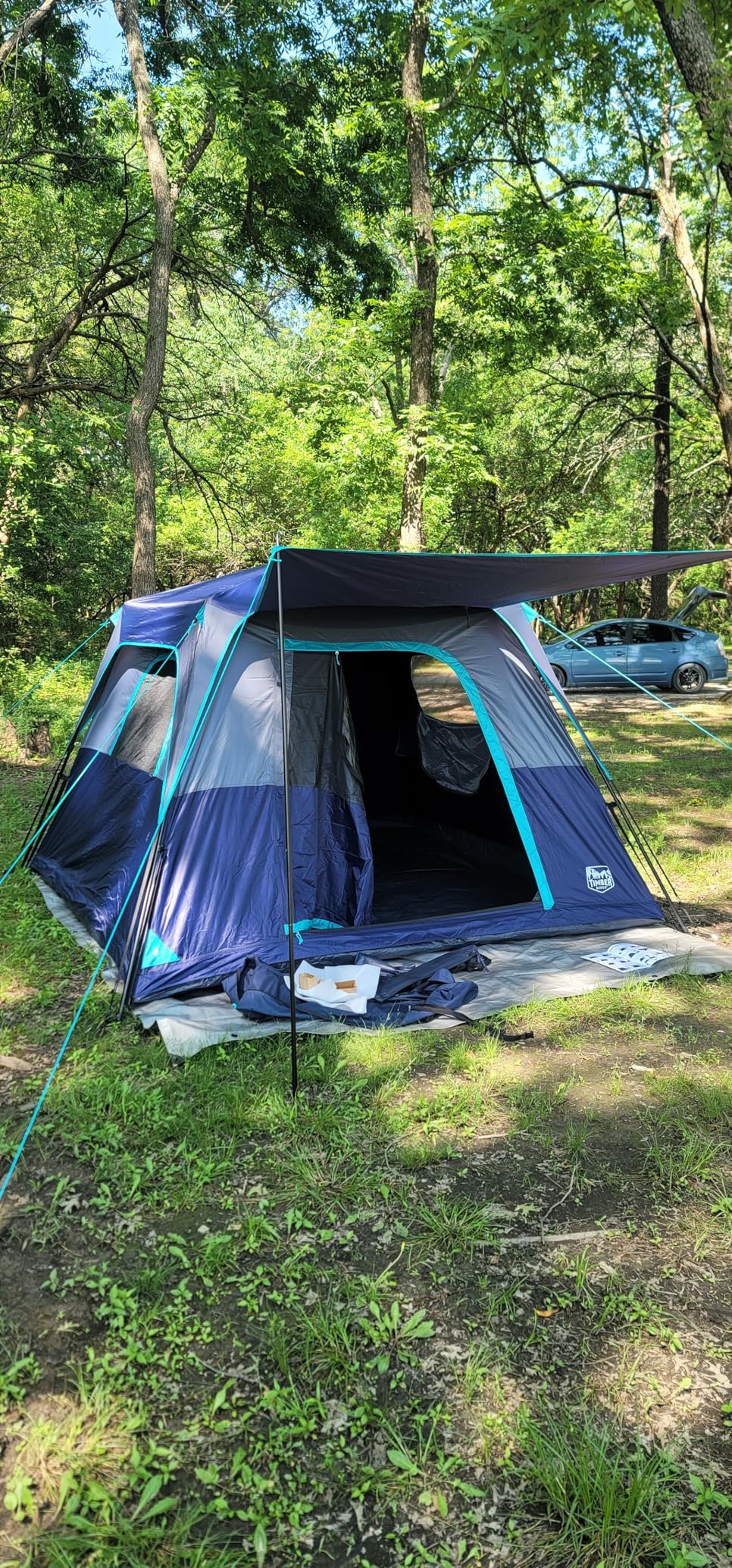 TIMBER RIDGE 6 Person Blackout Design Camping Tent, 60s Easy Setup Instant Cabin Tent for Family with Rainfly, Water-Resistant, 9' x 9' x 72
