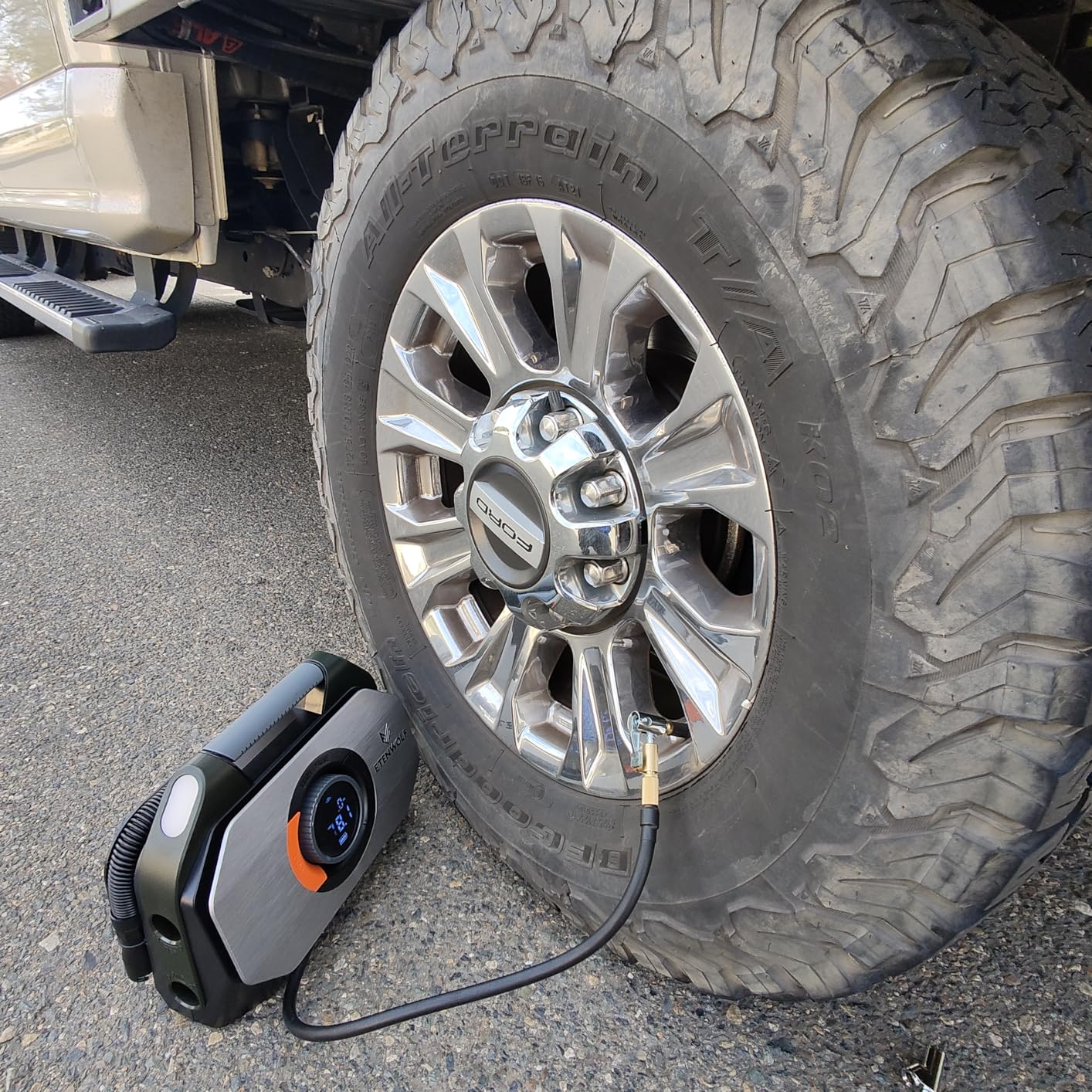 ETENWOLF Vortex S7 Tire Inflator for Heavy-Duty Vehicle, Portable Air Compressor for Car Tires with 160PSI & 38400 mAh Battery, Cordless Air Pump with 100% Duty Cycle & Dual Cylinder customer photo 2