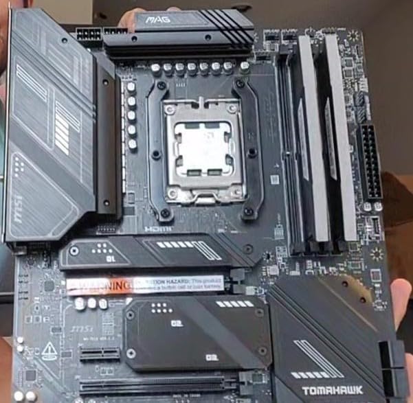 CORSAIR Vengeance RGB DDR5 32GB (2 x 16GB) Up to 6000MHz AMD Intel RAM | Desktop Gaming Memory, AMD EXPO & Intel XMP 3.0 Compatible, CL30, White, CMH32GX5M2B6000Z30W customer photo 1