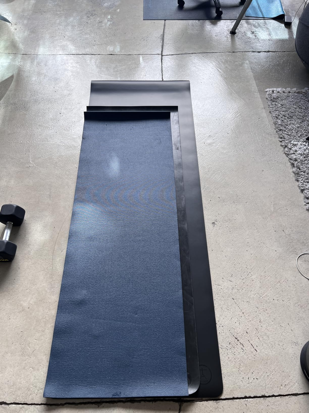 Tatago Hot Yoga Mat Non Slip - Professional Grade Natural Rubber Yoga Mat, Pilates Mat, Stretching Mat or exercise mats for home workout. Nonslip for Hot and Sweaty Classes. Includes Yoga Strap for Carrying and Stretching too. customer photo 1