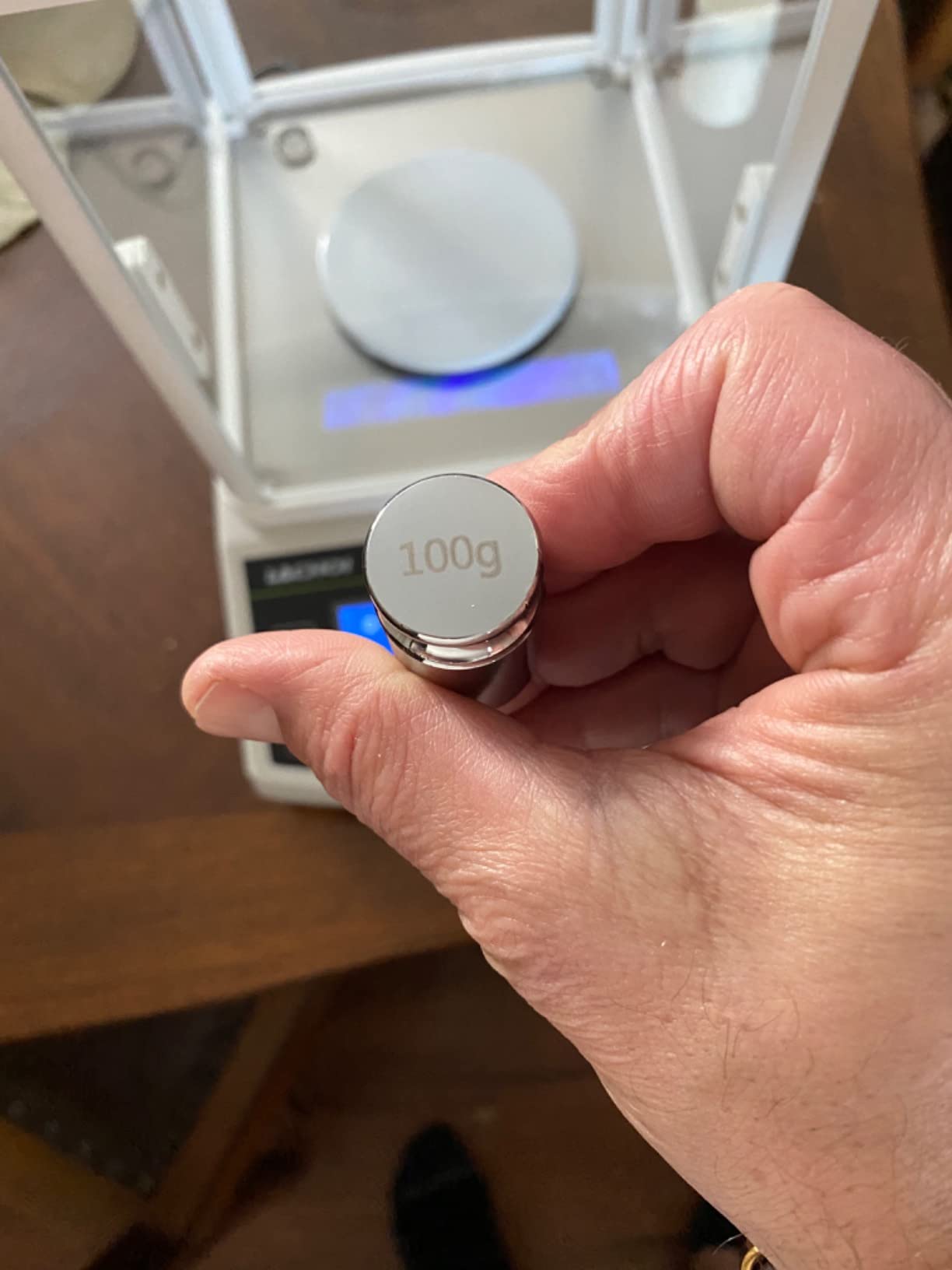 Analytical Balance 0.0001g*120g Laboratory Scale 0.1mg Accuracy High Precision Lab Scale Jewelry Scale Digital Scale 0.0001g (0.1mg*120g with Calibration Weight) customer photo 1