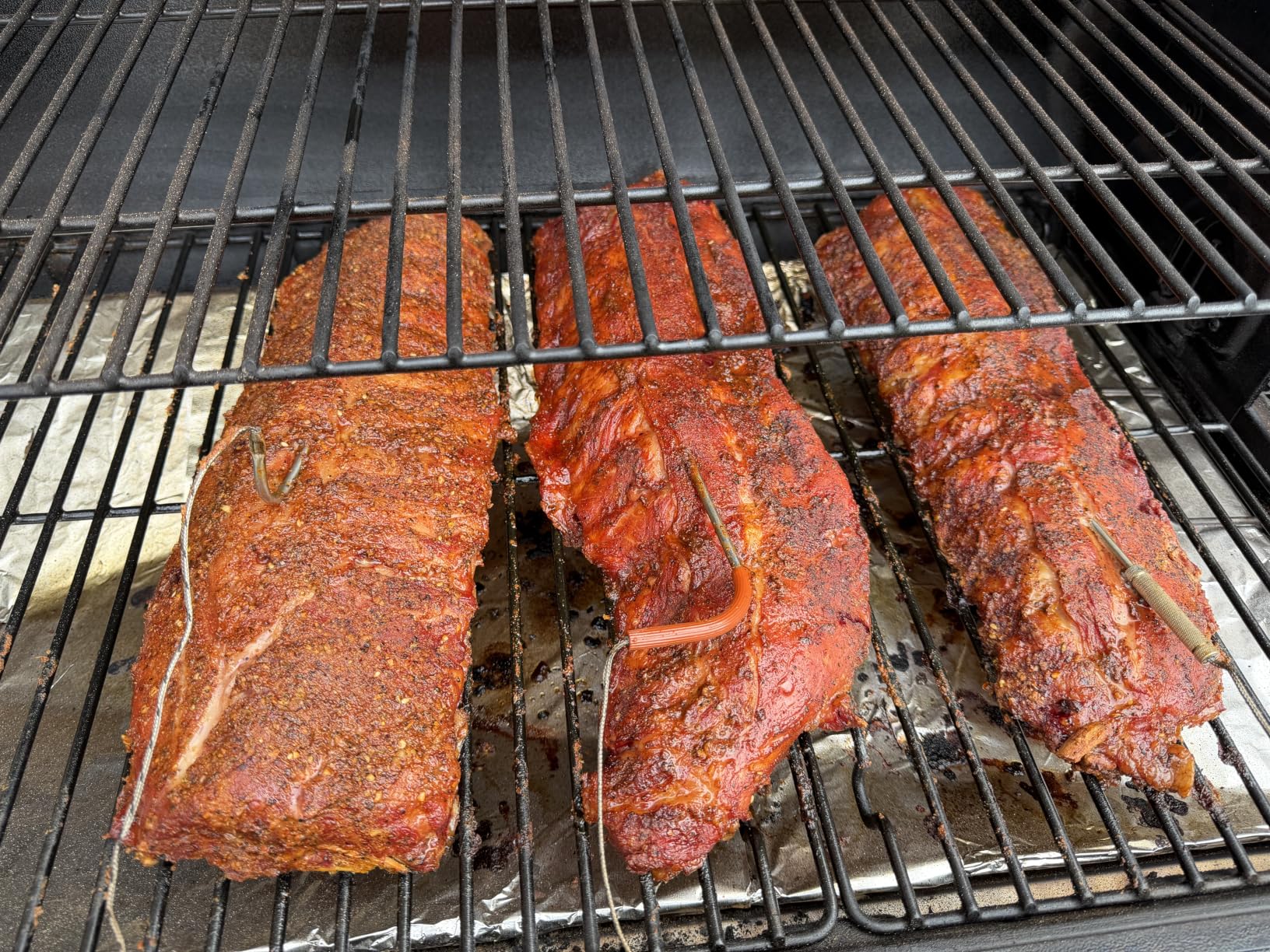 Traeger Woodridge Pro Wood Pellet Grill & Smoker, 970 Sq In, WiFi | Super Smoke Mode, digital sensor, side shelf, WiFIRE app control, 500°F max customer photo 1