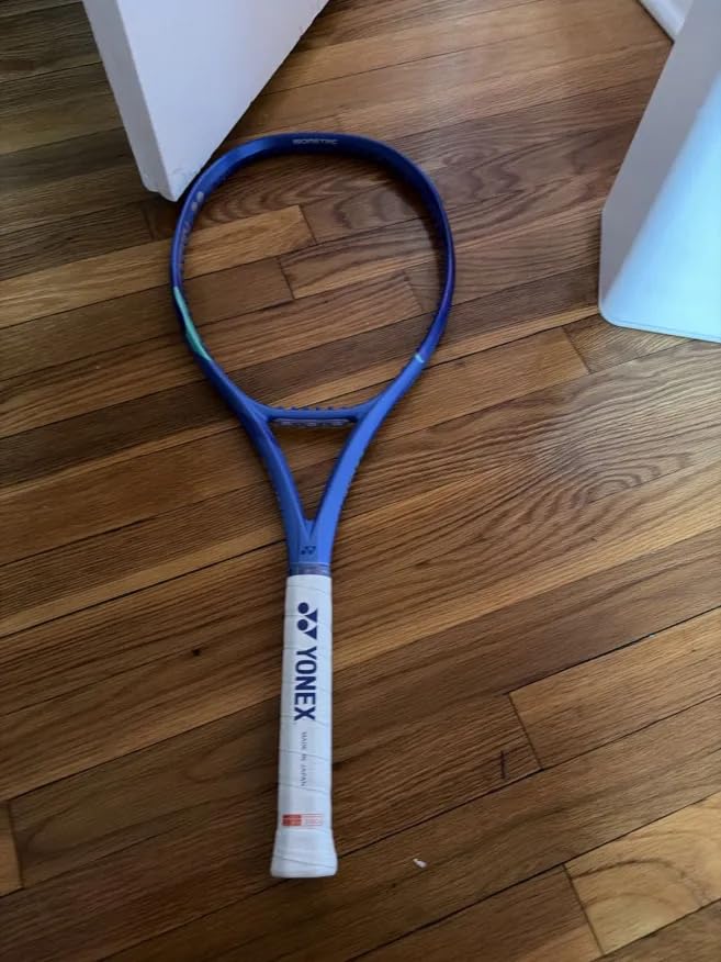 YONEX Unisex EZONE 100 Blast Blue Racquet | Powerful 16x19 Strings Arm-Friendly Graphite Racket customer photo 2