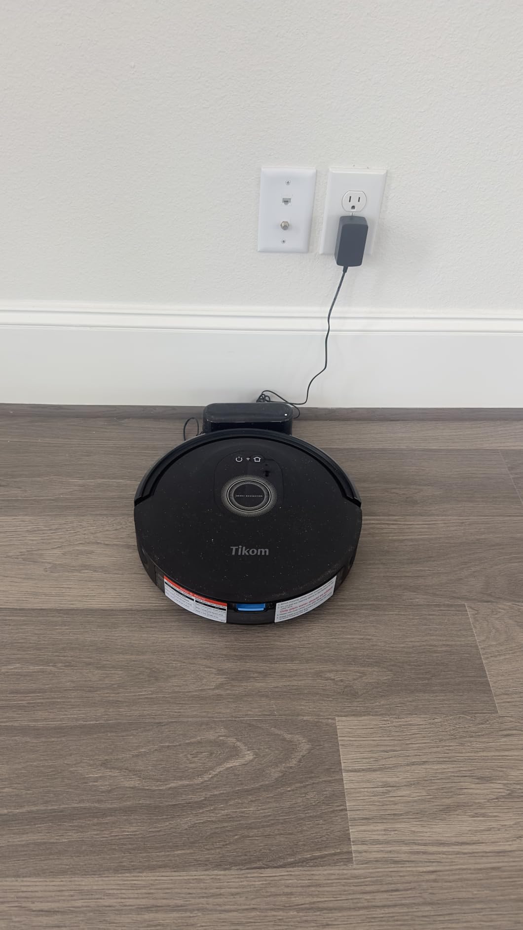 Tikom Robot Vacuum and Mop Combo, 5000Pa Robotic Vacuum Cleaner, 150 Min Max, App & Remote Control, Ideal for Hard Floor, Carpet, Pet Hair, Self-Charge (G8000 Max) customer photo 1