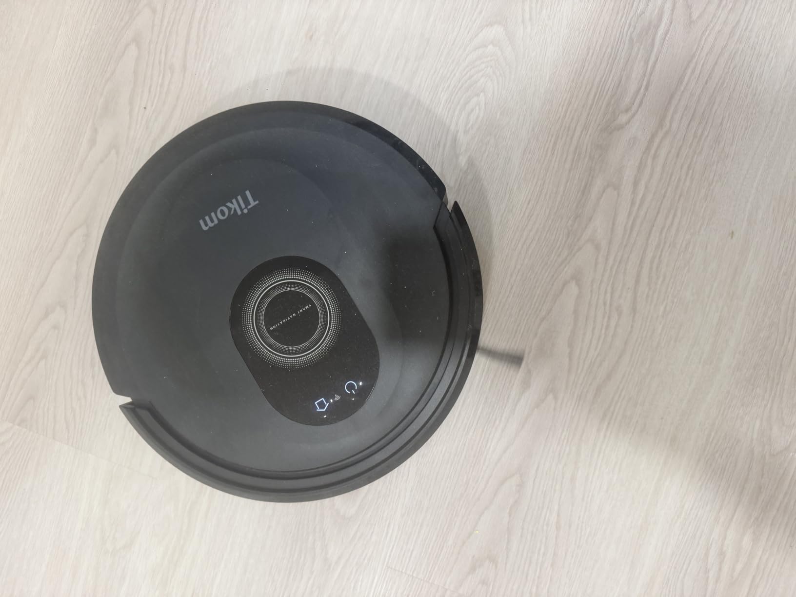 Tikom Robot Vacuum and Mop Combo, 5000Pa Robotic Vacuum Cleaner, 150 Min Max, App & Remote Control, Ideal for Hard Floor, Carpet, Pet Hair, Self-Charge (G8000 Max) customer photo 2