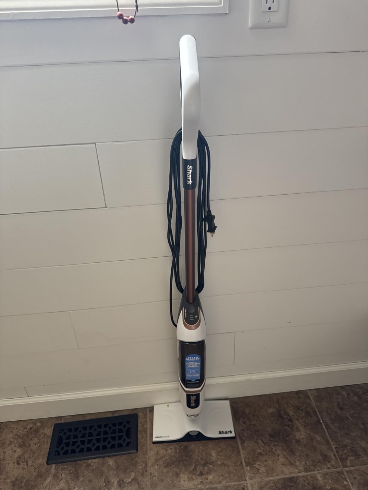 Shark SteamSpot Steam Mop with Steam Blaster Technology, White, S2001 | 3 Steam Modes, 2 Washable Dirt Grip Pads, XL Removable Tank, Lightweight, Targeted Steam, Steam Sanitization on Hard Floors customer photo 1