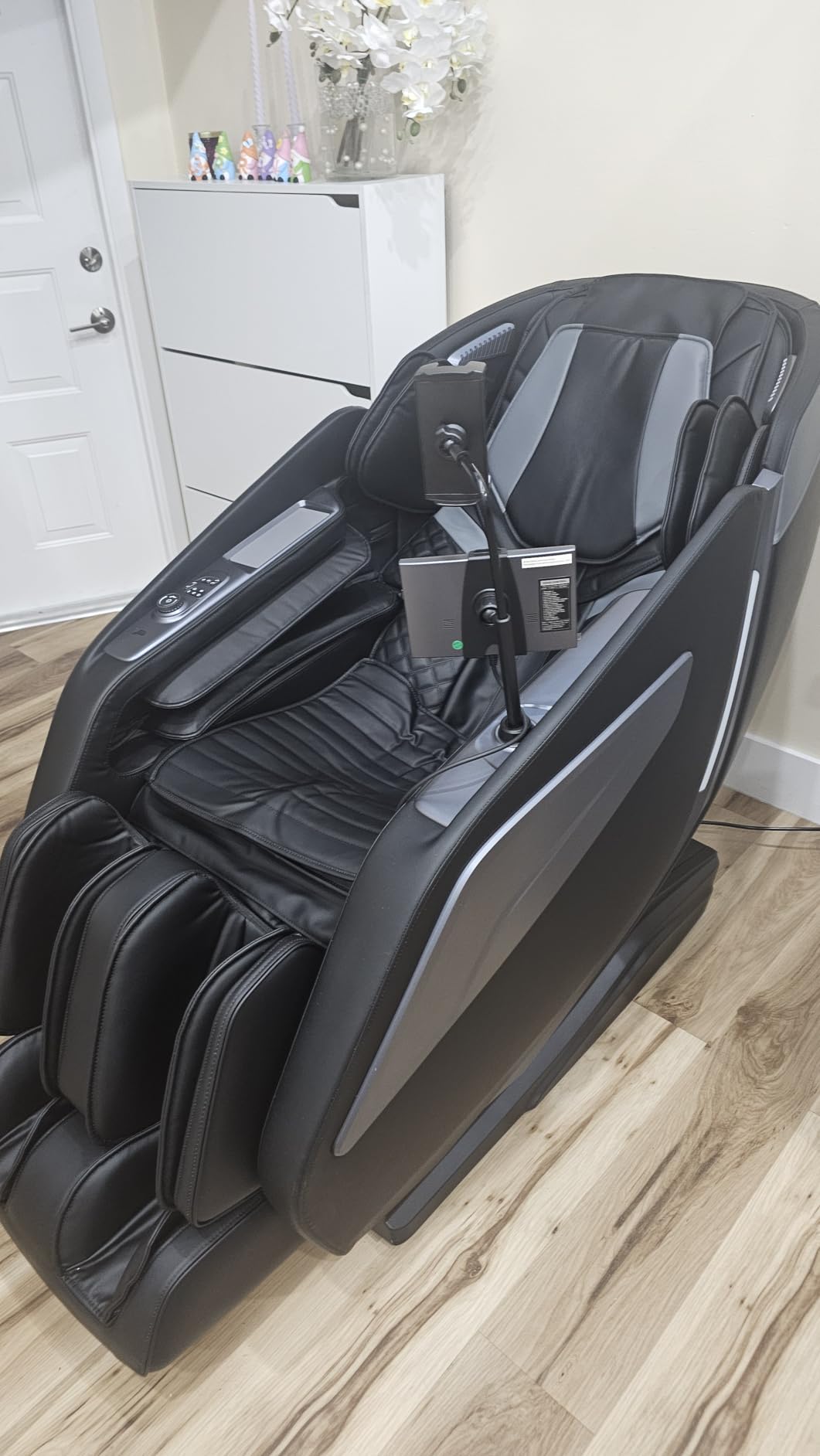 4D Massage Chair Full Body Zero Gravity Recliner, 55