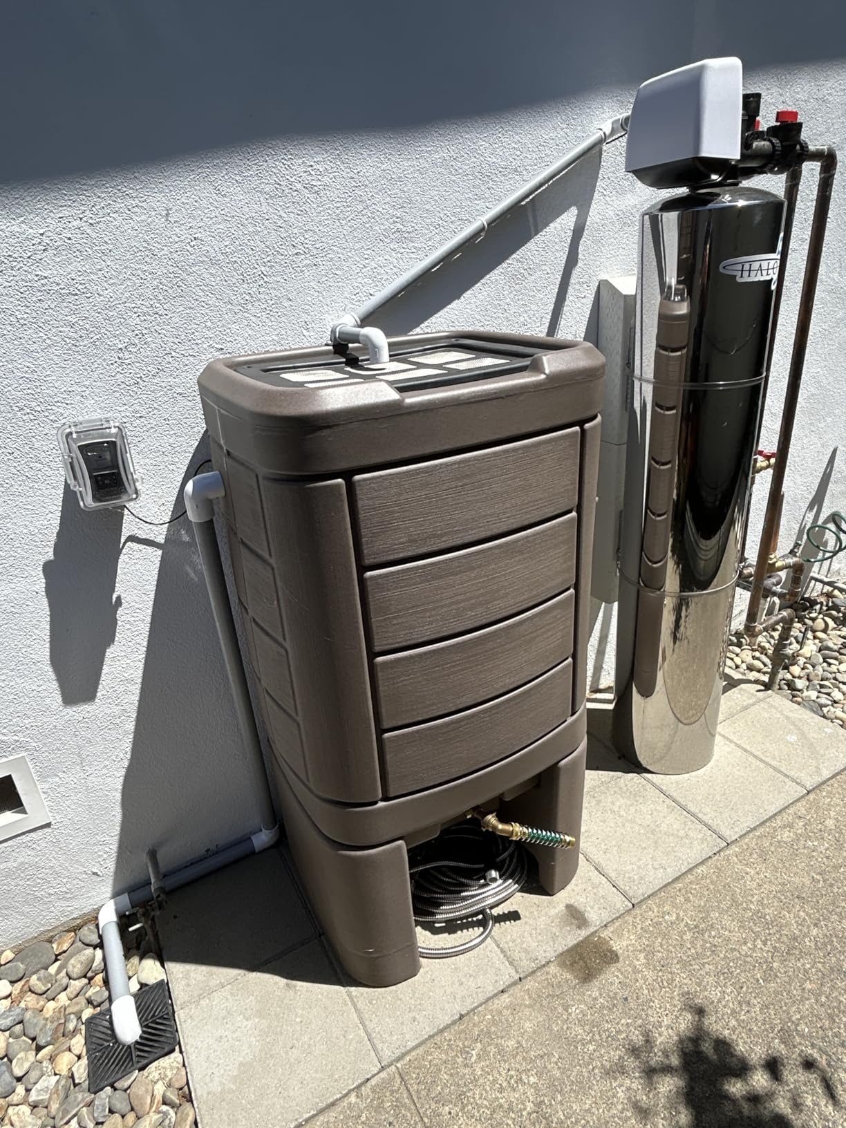 Step2 Lakewood Rain Barrel with Stand, Outdoor Water Conservation Container, Holds 60 Gallons, Brown customer photo 1