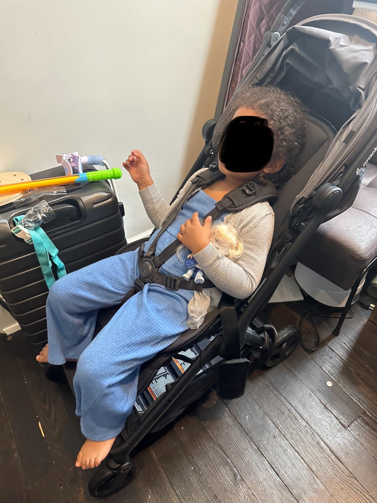 Ergobaby Metro 3 Baby Stroller for Newborns, Infants, and Toddlers | Compact Travel Stroller with One-Hand Fold, Near-Flat Recline, Adjustable Handlebar, Soft Olive customer photo 1