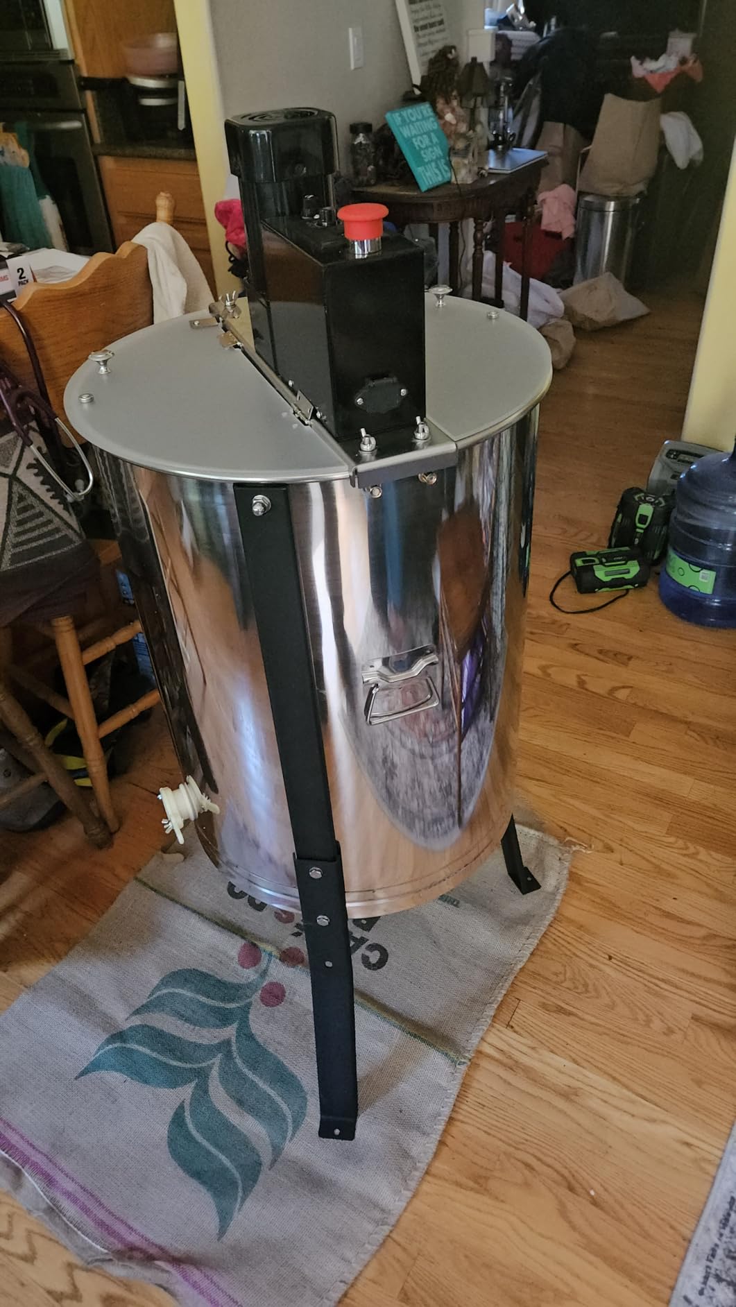 BeeCastle 4/12 Frame Electric Honey Extractor Stainless Steel Honeycomb Drum Spinner Extractor, Beekeeping Extraction Equipment (4 Deep Frames) customer photo 1