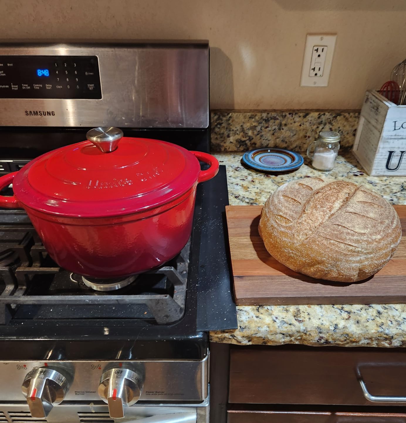 Enameled Cast Iron Dutch Oven - Umite Chef 5QT Pot with Lid & Cotton Potholders - Heavy-Duty Cookware for Bread Baking, Braising, Stews, Roasting (Cream White) customer photo 1