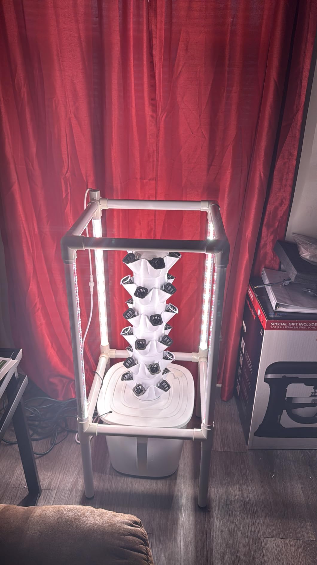 VEVOR Hydroponic Growing System with Grow Light, 30 Pods Vertical 6 Tiers Hydroponic Tower, Home Hydronic Garden with Water Pump, Plants Germination Kit for Indoor Herbs, Fruits and Vegetables customer photo 2