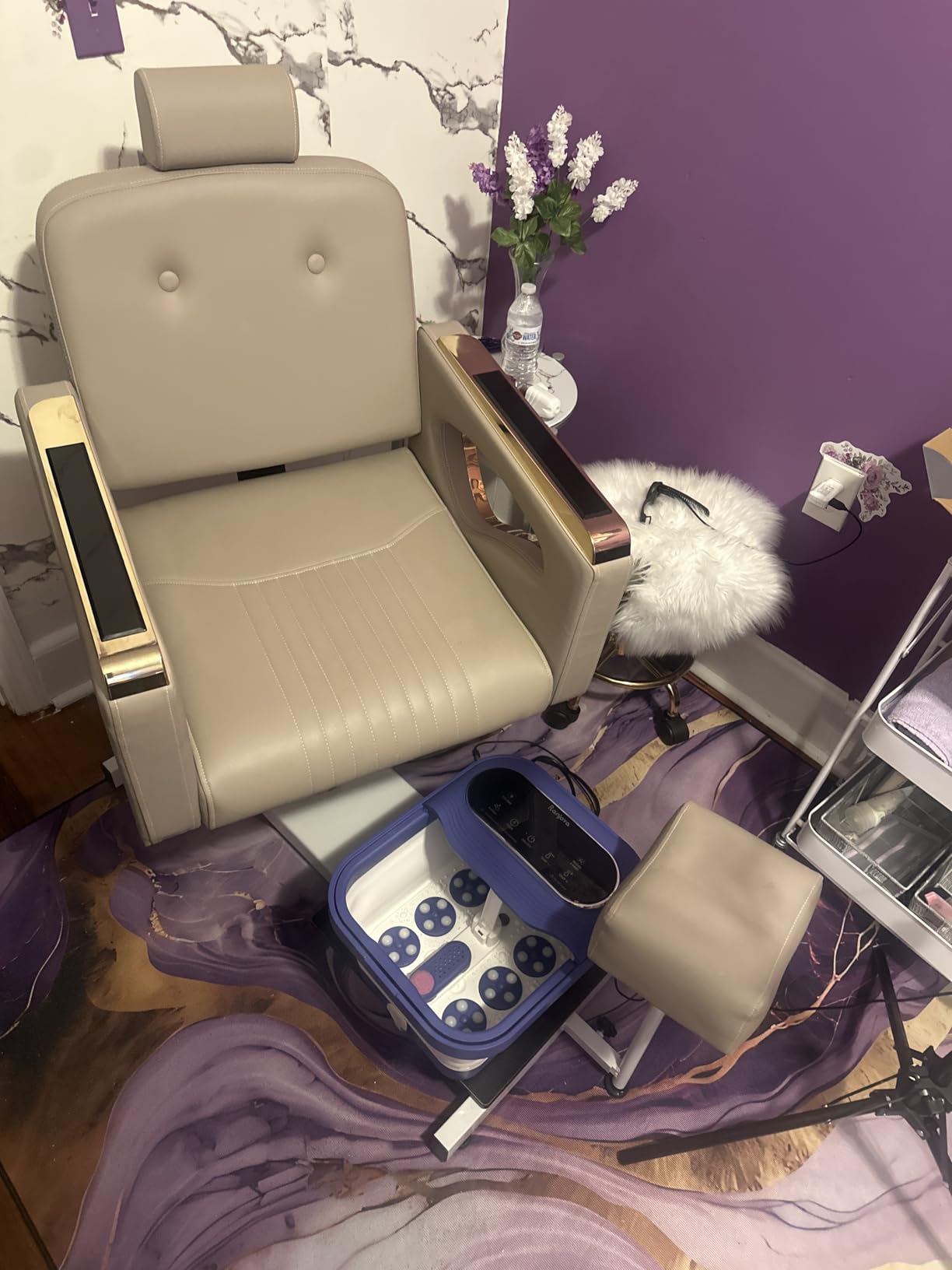 Pedicure Chair No Plumbing with Foot Spa,360 Rotation Reclining Portable Pedicure Station,Hydraulic Adjustable,Lift Foot Spa Chair,Silla de Pedicura Profesional(Queen, Grey) customer photo 1