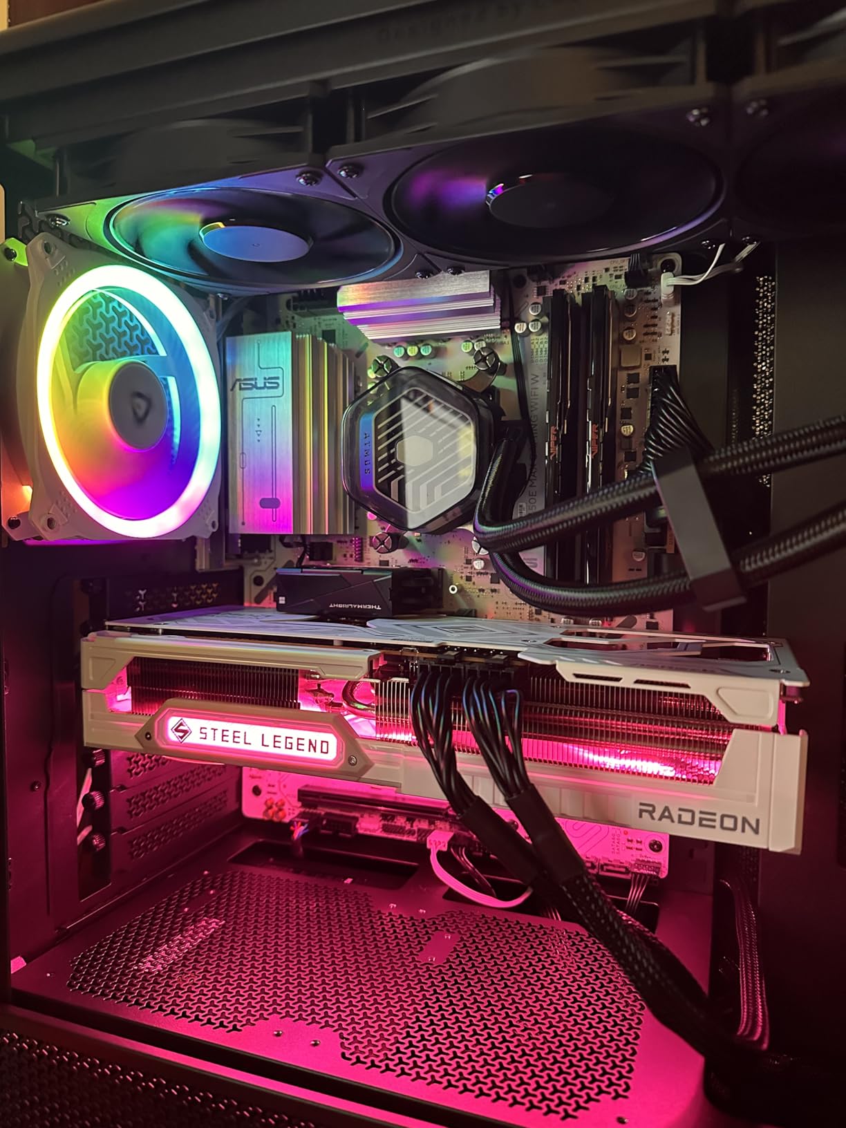 ASUS B650E MAX Gaming WiFi W AMD B650 AM5 ATX Motherboard, White PCB, DDR5, PCIe 5.0, 3X M.2, Wi-Fi 6E, 2.5Gb LAN, USB 10Gbps Type-C, DisplayPort, HDMI, BIOS Flashback, Aura Sync, Advanced AI PC customer photo 2
