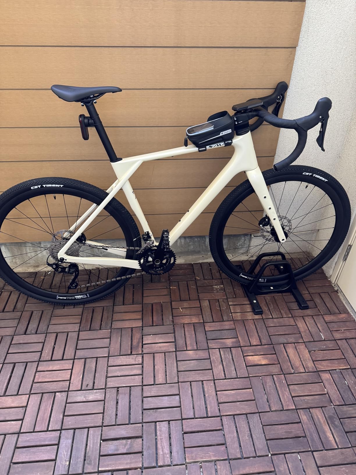 SAVADECK Carbon Gravel Bike - T800 Carbon Frame & Fork, Shimano GRX400 20-Speed Groupset, Hydraulic Disc Brakes, 700C x 40mm Tires - Lightweight Design for Road & Off-Road Adventures customer photo 2