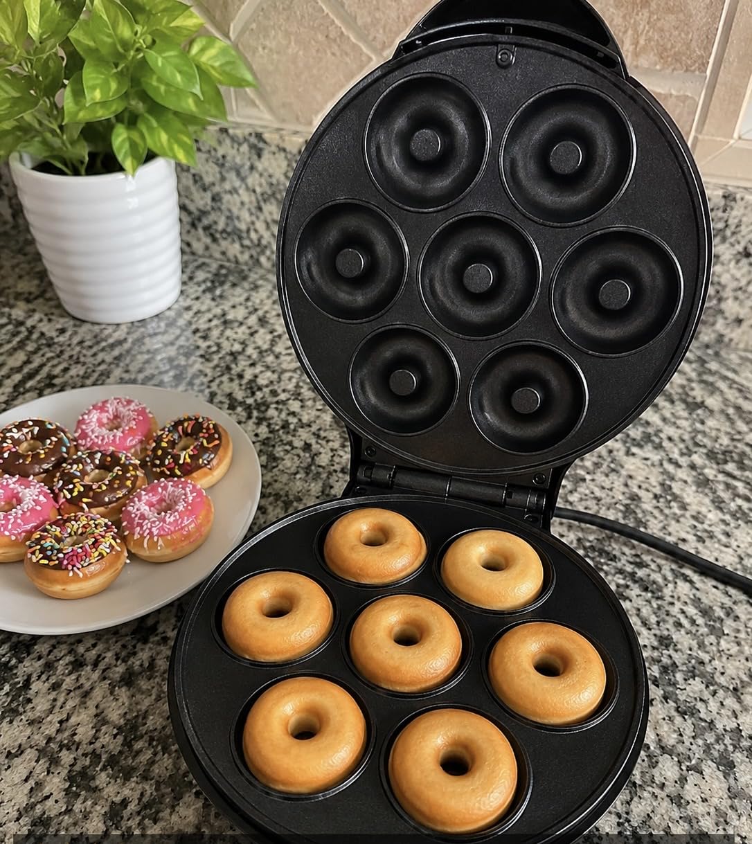 KEINVE Mini Donut Waffle Cake Maker, 7 Slots Home Baking Machine, Great for Breakfast, Snacks, Desserts and More customer photo 2