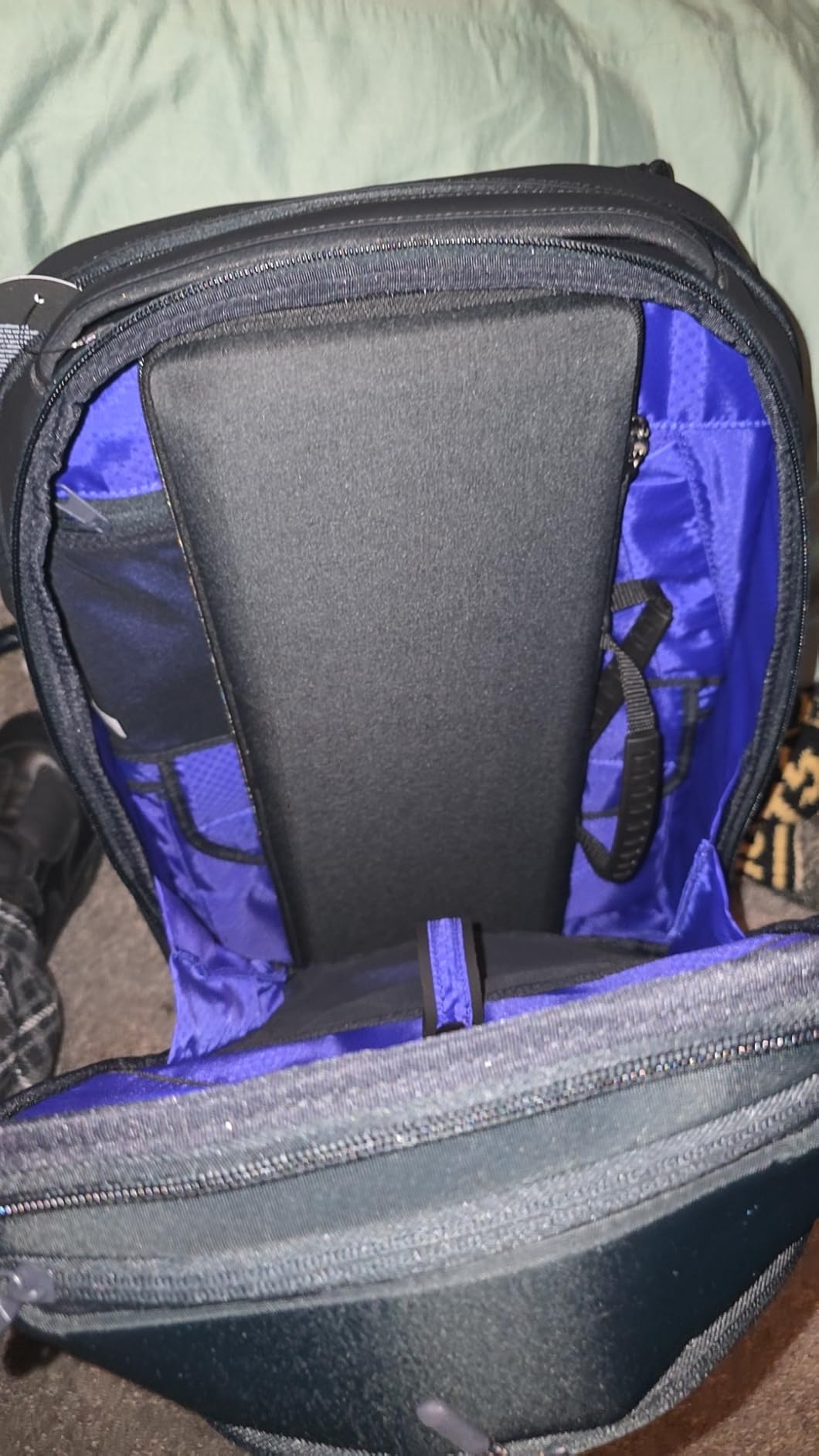 Alienware Laptop Backpack AW5625P, 16in, Water Resistant | Fabric, Recycled Content, Breathable Mesh, Gaming Ready customer photo 1