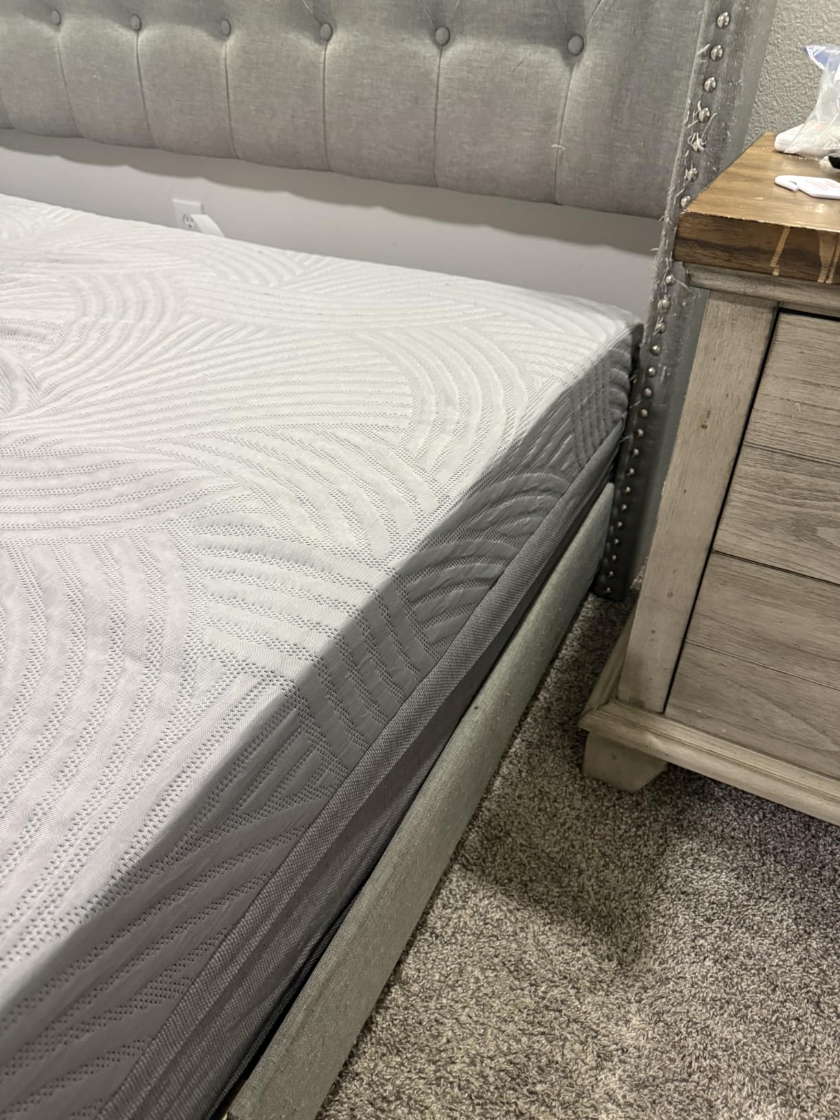 Sweetnight CoolNest 14 Inch King Size Mattress, Cooling Memory Foam Mattress | Cool Night Sleep, 5-Zone Ergo Support for Pressure Relief, Enhanced Breathability, Medium Feel, CertiPUR-US Certified customer photo 2