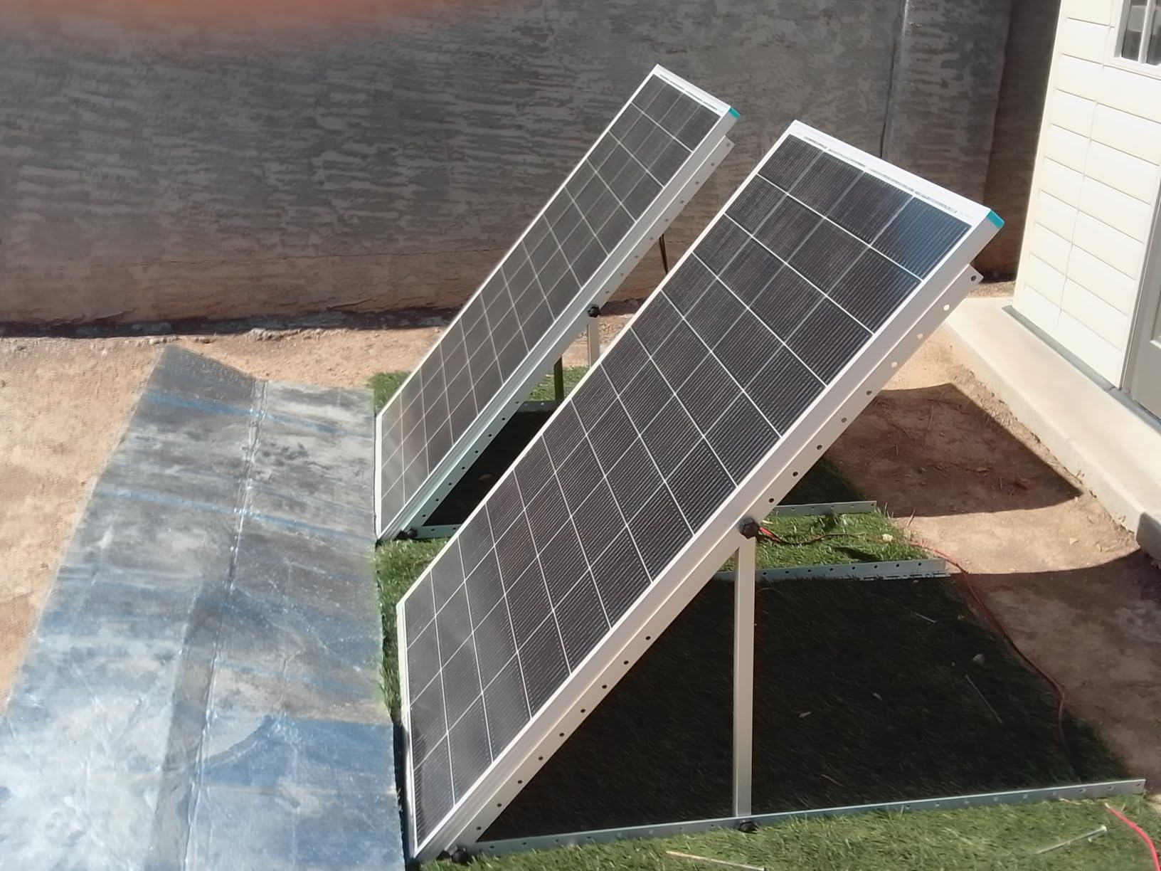 Renogy N-Type 400 Watt Solar Panel, 2Pcs 200W Solar Panels for 12V/24V Systems 25% High-Efficient, PV Module Power Charger for RV Marine Cabin Roof Home Farm Battery customer photo 2