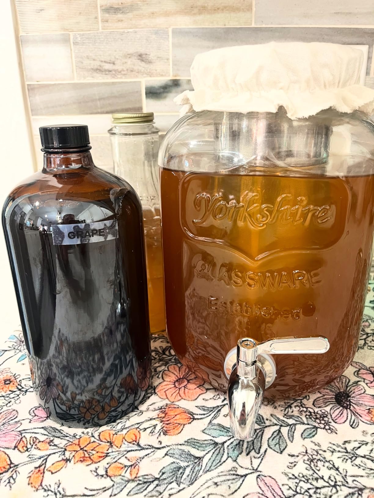 1 Gallon Kombucha Starter Kit, Glass Kombucha Jar with Spigot and Stainless Steel Mesh Filter Fermentation Kit for Home Brewed Kombucha Bottles, Includes Test Strips, Measuring Cups, Cloth Top customer photo 2