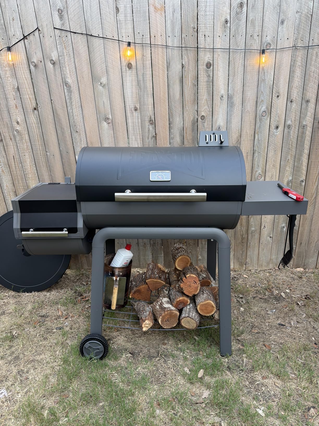 Feasto Heavy-Duty 30-Inch Charcoal Grill with Offset Smoker Grill | Side Table & 815 Sq. In Cooking Space, Outdoor BBQ Grill for Outdoor Barbecue in Backyard, Patio and Parties, Black customer photo 1