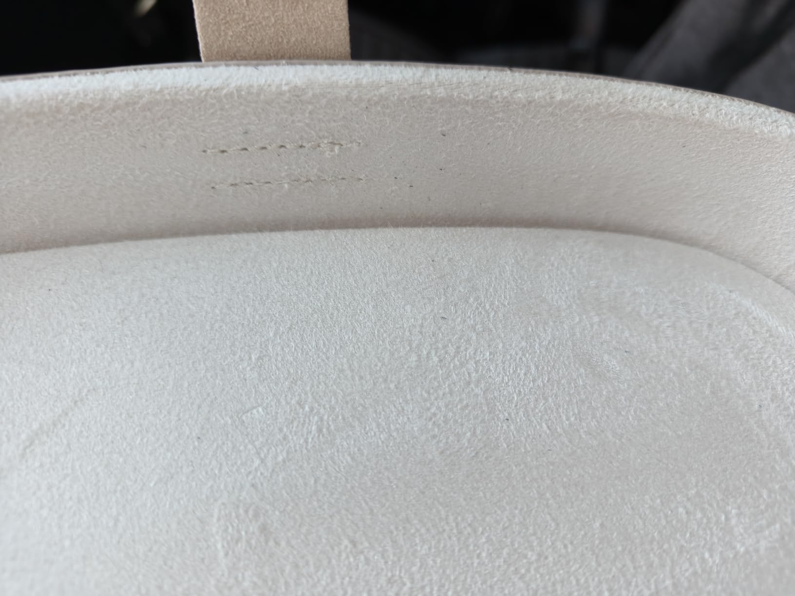 Philips Lumea IPL - Salon-Like Laser Hair Removal for Women, Permanent Hair Reduction Device At Home for Face & Body - Safe & Painless for Face, Bikini, Body, 5 Settings & Skin Sensors, BRI984/03 customer photo 2