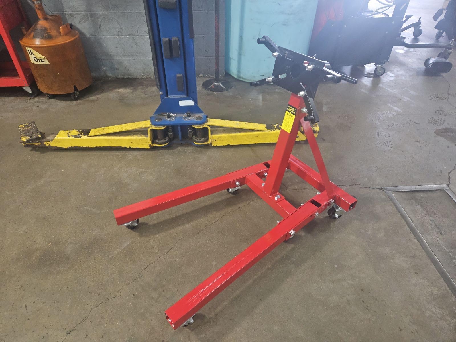 Heavy Duty Foldable Engine Stand 2000LBS Capacity, 360 Degree Rotating Head and Adjustable Arms for Auto Repair, Vehicle Maintenance, 6-Universal Casters, Red customer photo 1