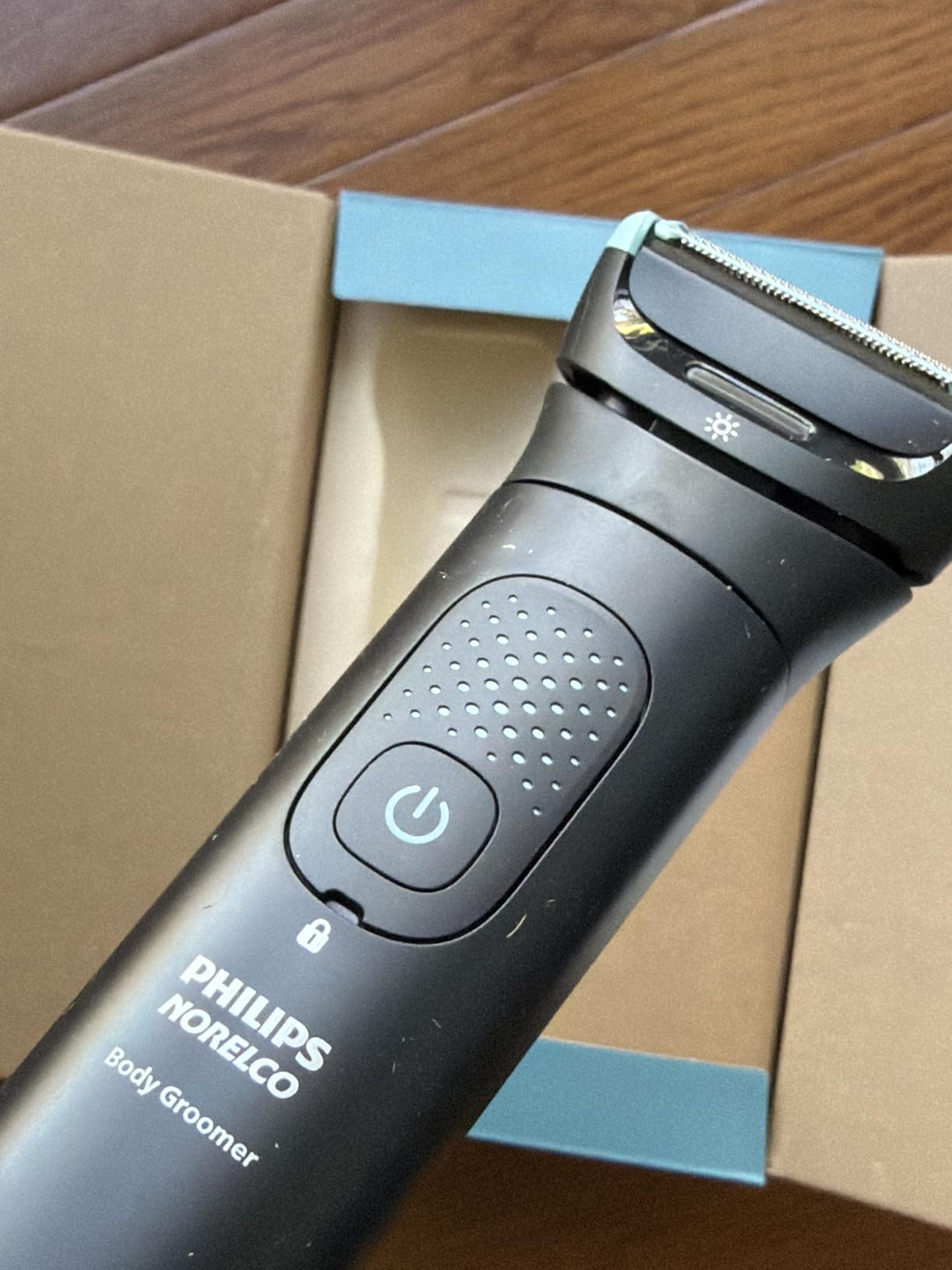 Philips Norelco Body Groomer 7000, Body & Balls, Dual Head Trimmer & Shaver | Full-Body Grooming, Triple Skin Protect Shave System, 2D Flexing Shaver, 11 Length Settings, Back Grooming, 120-Min Runtime customer photo 1