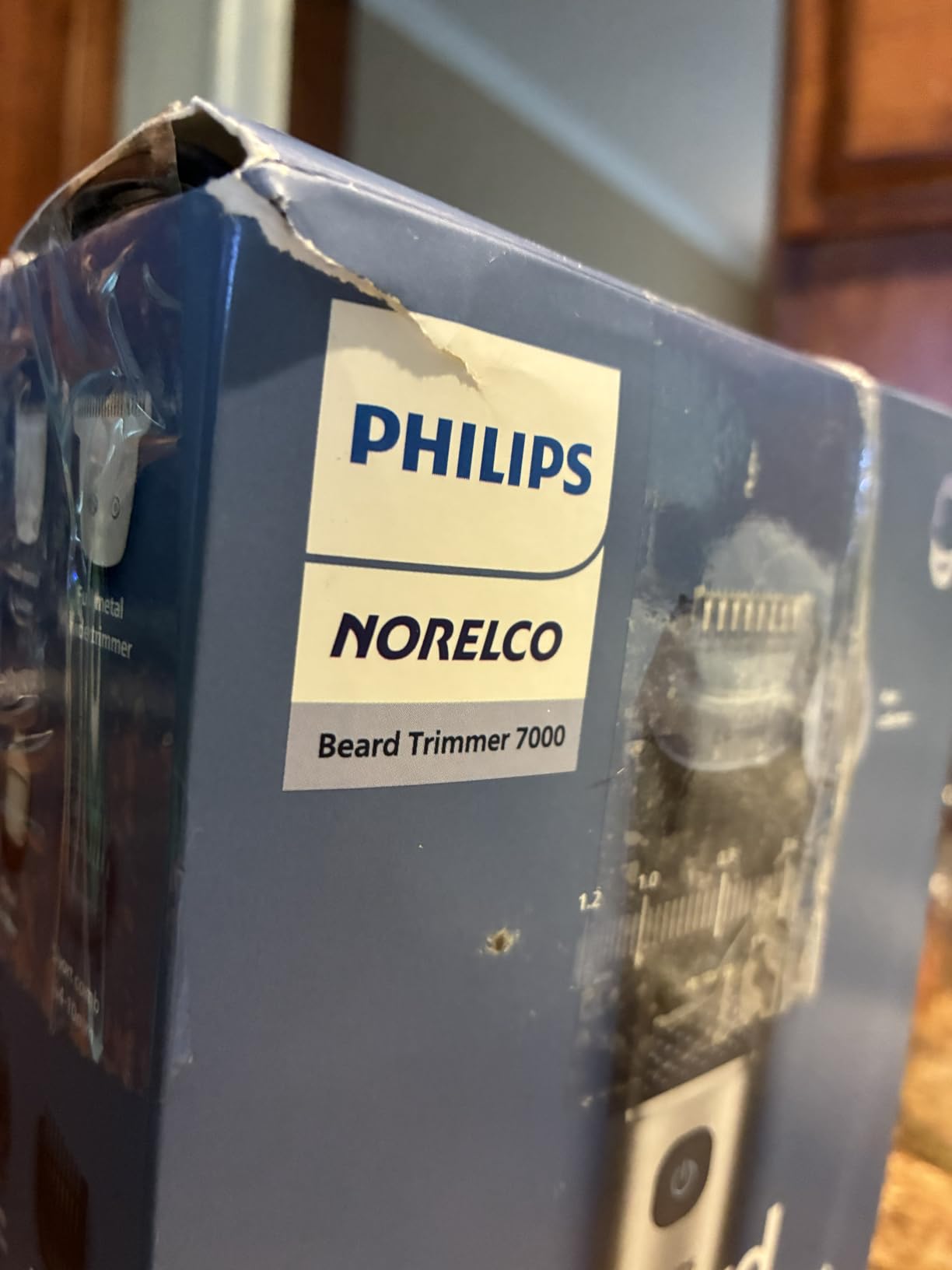 Norelco Philips Beard Trimmer 7000, 40 Length Dial, T-Blade, Graphite | Self-Sharpening Blades, 40 Length Precision Dial, Detail Trimmer, Hair Collector, 100% Waterproof, 120-Min Runtime, BT7670/40 customer photo 1