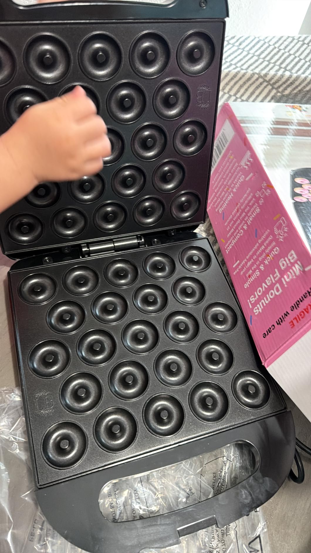 23 Mini Donut Maker Machine - Electric Donut Maker, Non-Stick, Fast Heating, Easy to Use for Home and Restaurants, Perfect for Breakfast, Snacks, Kids Parties, Gift Idea - Makes 23 Doughnuts at Once customer photo 2