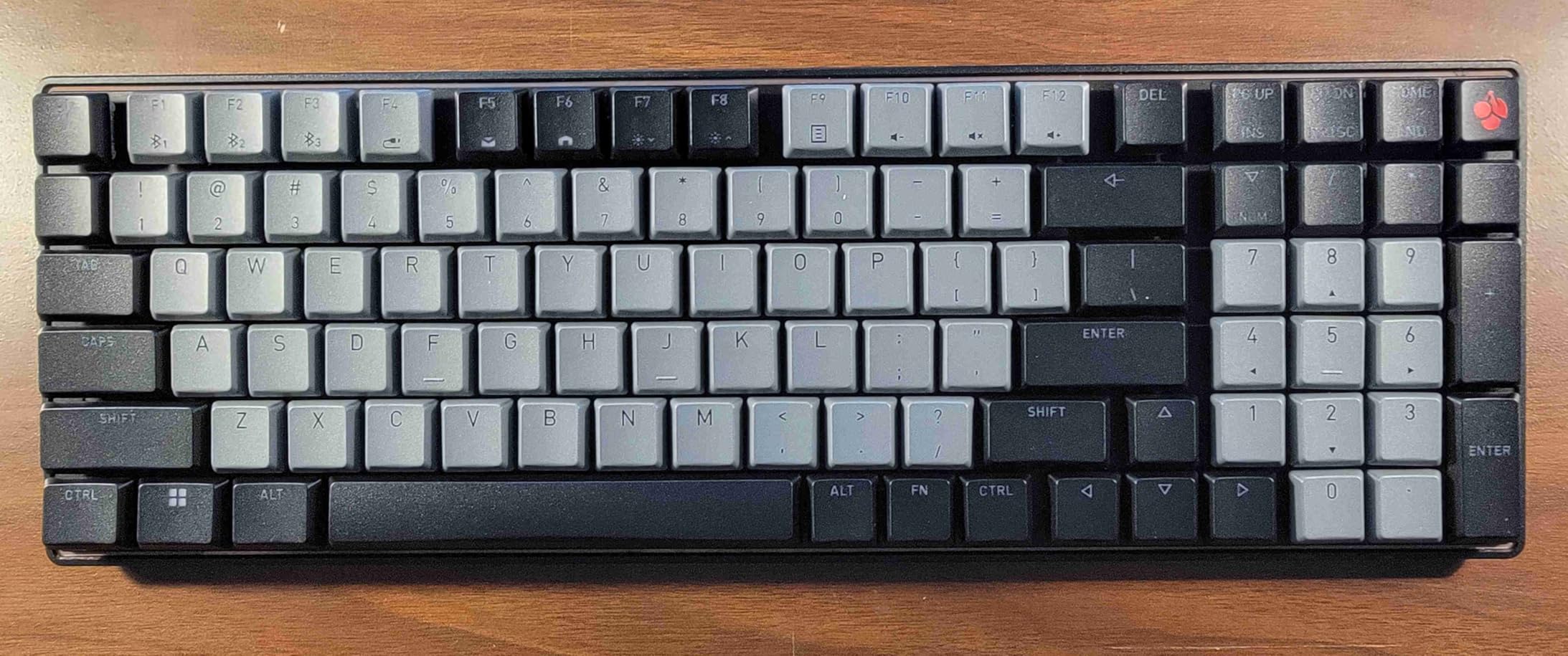 Cherry KW 550 MX LP 96% Mechanical Low Profile Wireless Keyboard, Multi-Device for up to 4 Devices, MX LP 2.0 Ivory Switches customer photo 1