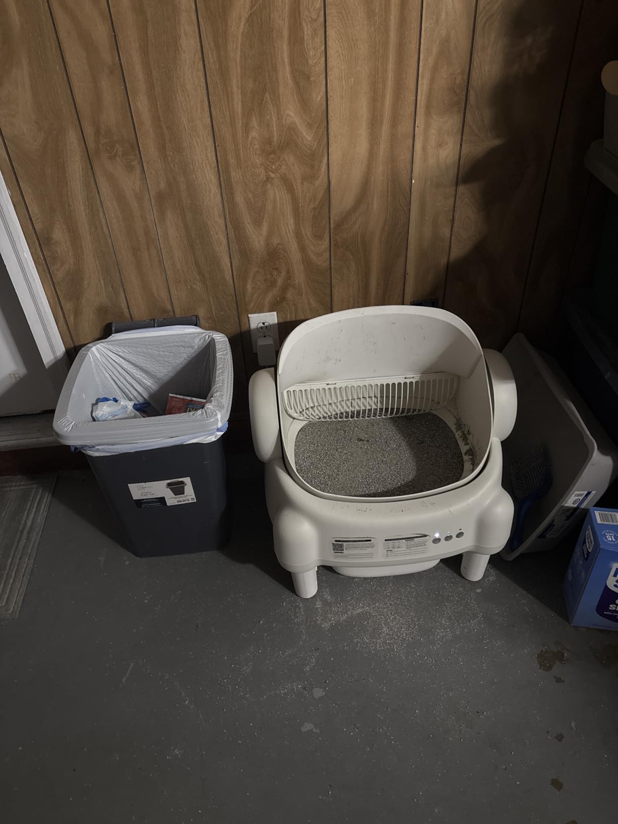 PARUUNTYS Self Cleaning Litter Box,Open Top Automatic Litter Box with App Control for Multiple Cats, Safety Sensors Protection, Odor Control Includes 2 roll Liners,Large Waste Bin, Cream White customer photo 2