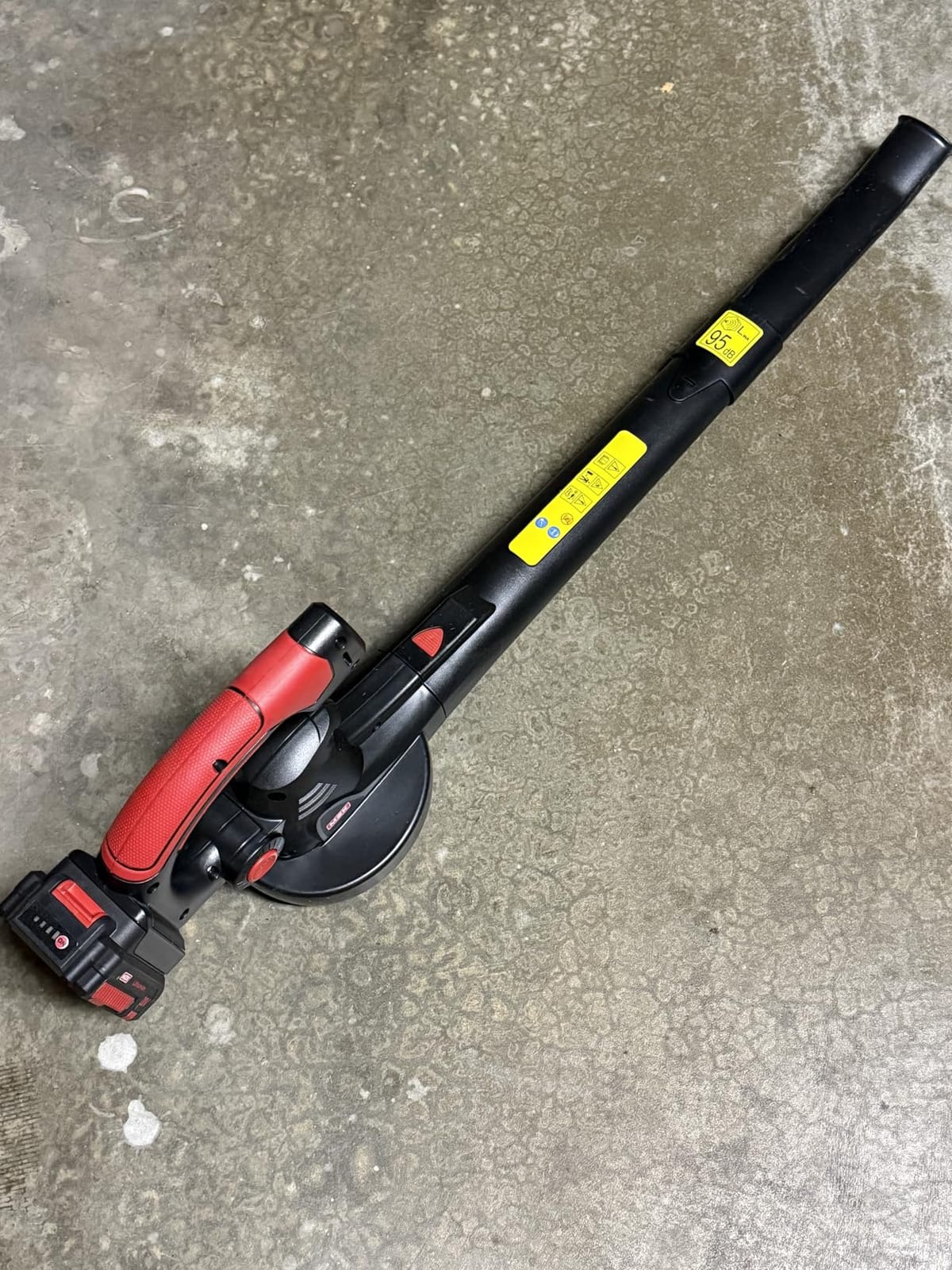 MZK 20V Cordless Leaf Blower, Lightweight Electric Blower | 2 x 4.0Ah Batteries & Charger, 130 MPH Air Speed, 450 CFM Air Volume for Leaves, Patio, Lawn & Yard Cleanup customer photo 1