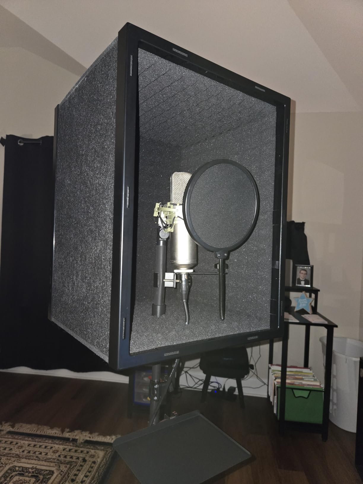 TONOR Microphone Isolation Shield, Professional Mic Shield for Studio with Tripod Stand, Adjustable Height Max 53.1 inch, Sound Proof Box for Singing, Recording Studio Equipment customer photo 2