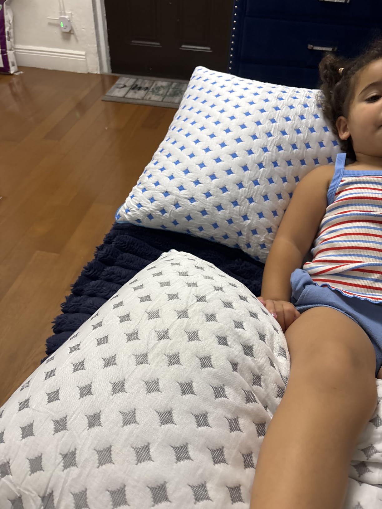 King Size Pillows Set of 2, Cooling Shredded Memory Foam Pillows | Adjustable Loft, Balanced Support, Medium Firm Feel, Side Back Stomach Sleepers, Washable Cover, Airflow Design, Easy Care customer photo 2