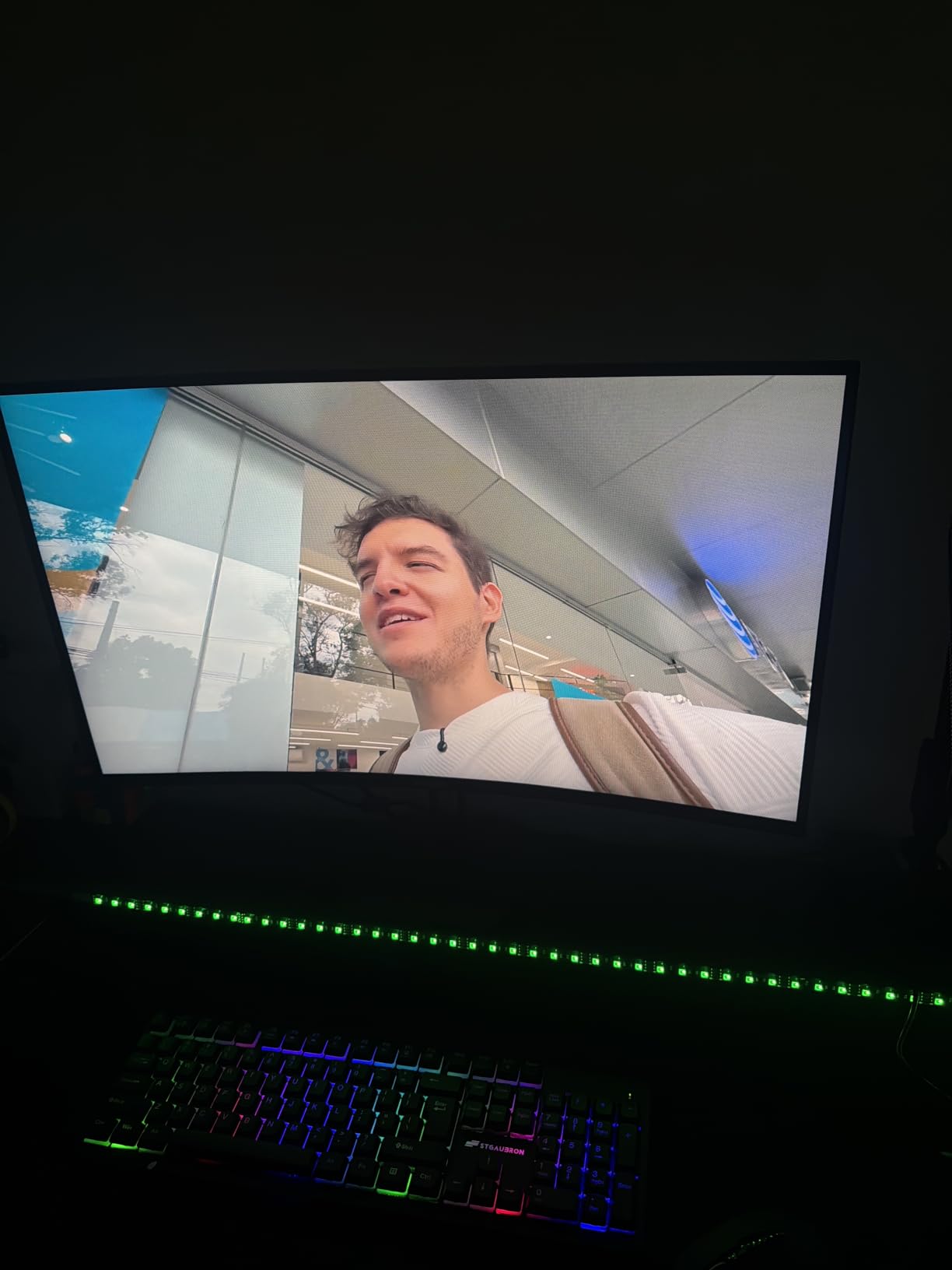 Amzfast 27 Inch Gaming Monitor, 240Hz 1ms FHD 1080P, Adaptive Sync, HDR400 | 4000:1, 125% sRGB, Built-in Speakers, HDMI/DP, VESA, Retractable Headphone Holder, AMZG27F5 Pro for Competitive FPS customer photo 2