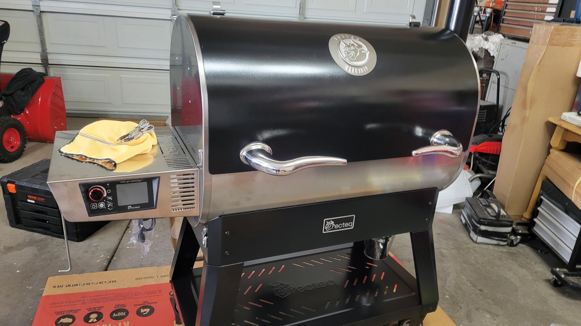 recteq Pellet Grill Smoker - Flagship 1600, Wood Pellet Smoker, BBQ, Wi-Fi Smart Grill, 1667 Sq. In. Cook Space, 40 lb Hopper customer photo 1