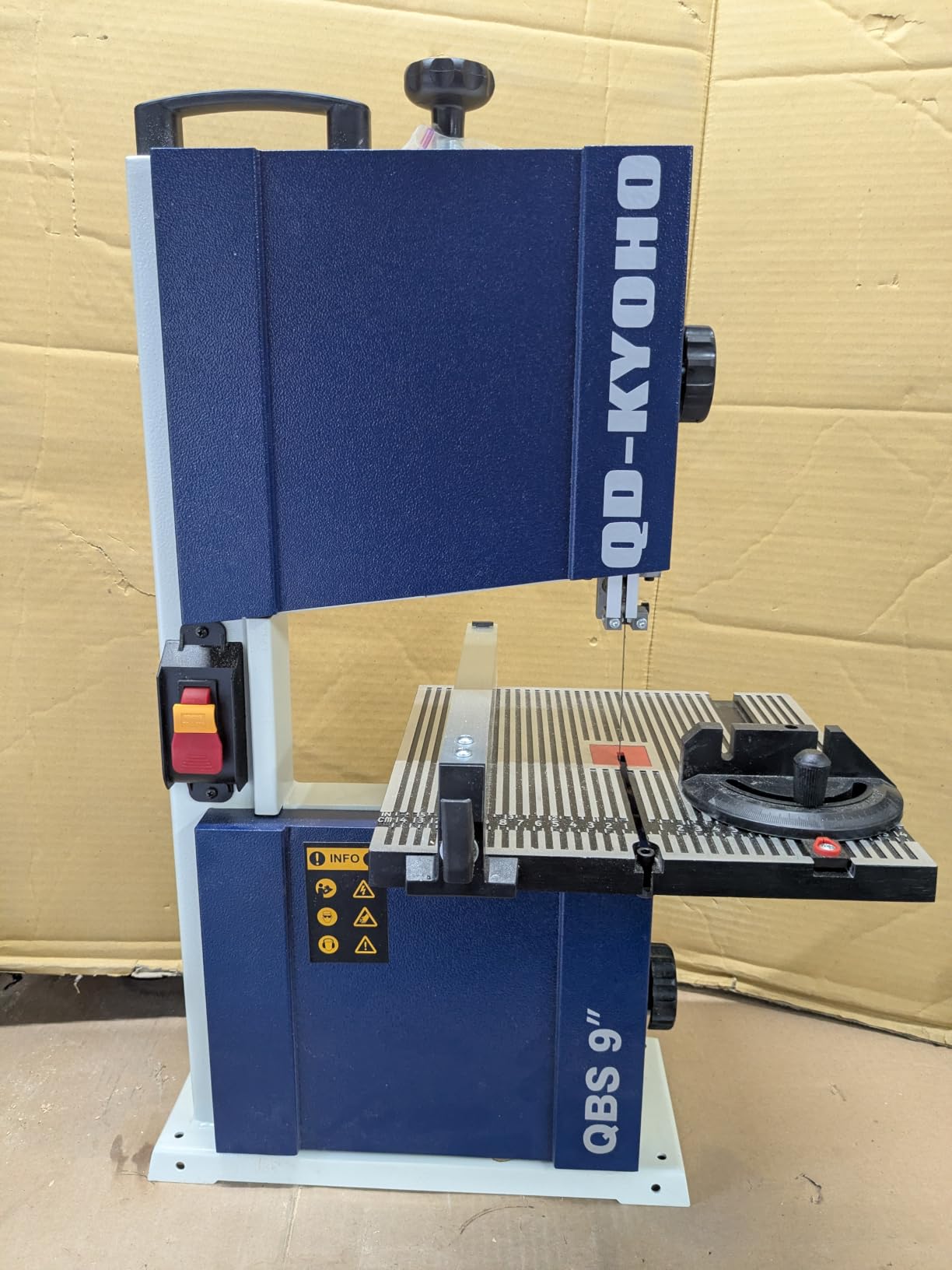 Band Saw, Portable 9-Inch Bandsaw for Woodworking, 2526 FPM Benchtop, 1/3 HP, 120V 2.5-Amp Motor customer photo 1