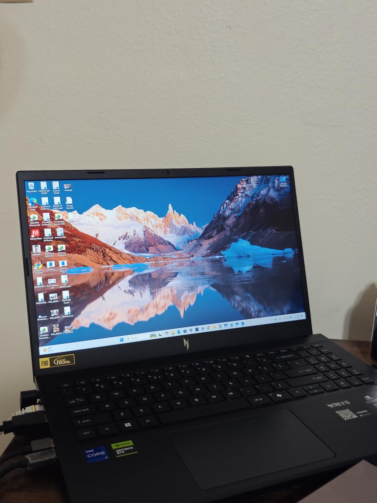 Acer Nitro V 15in Gaming Laptop, i7-13620H, 16GB RAM, 1TB SSD, FHD IPS 165Hz Display, NVIDIA RTX 5060, WiFi 6, Backlit Keyboard, Windows 11 Home customer photo 1