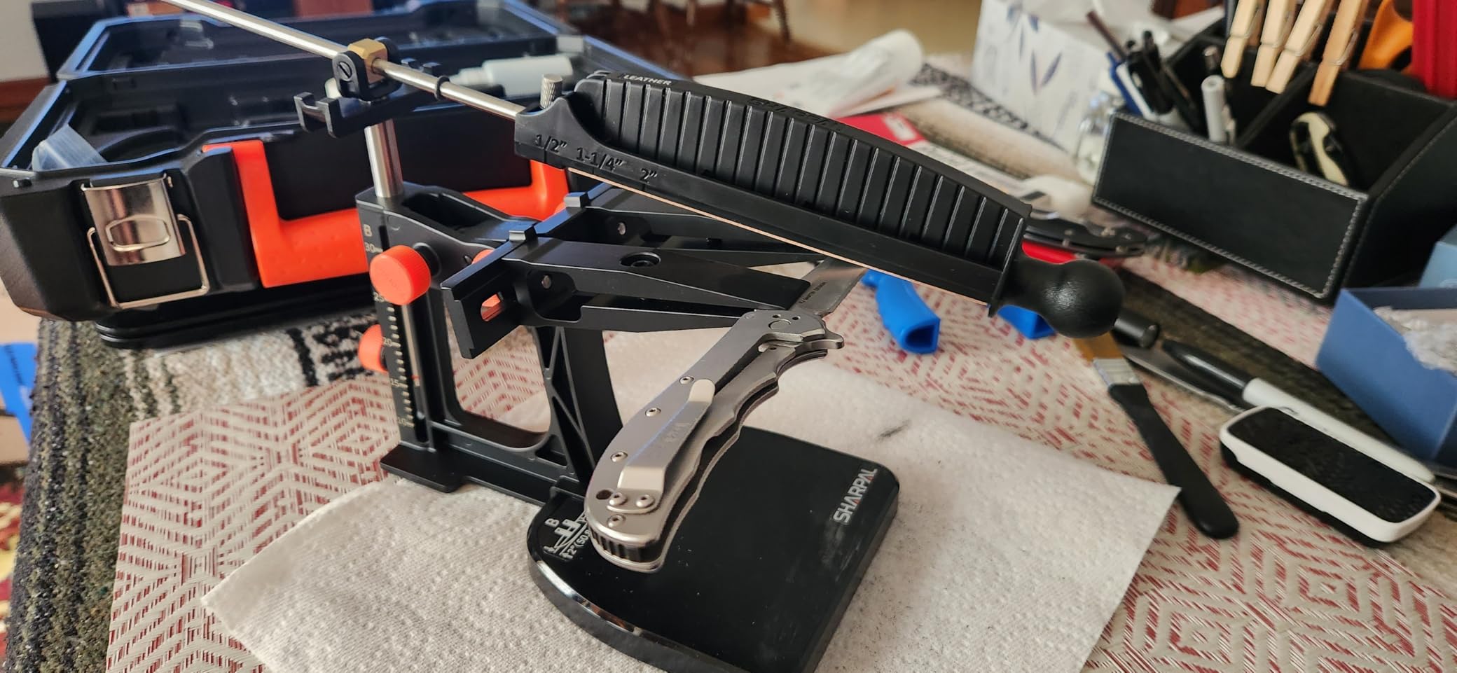 SHARPAL 202H Precision Knife Sharpening System, Adjustable Angle 10-35° | Knife Sharpener Kit, 7 Abrasive Plates (Diamond 220/325/600/1000, Whetstone 3000/6000, Leather Strop) and Giftable Carry Case customer photo 1